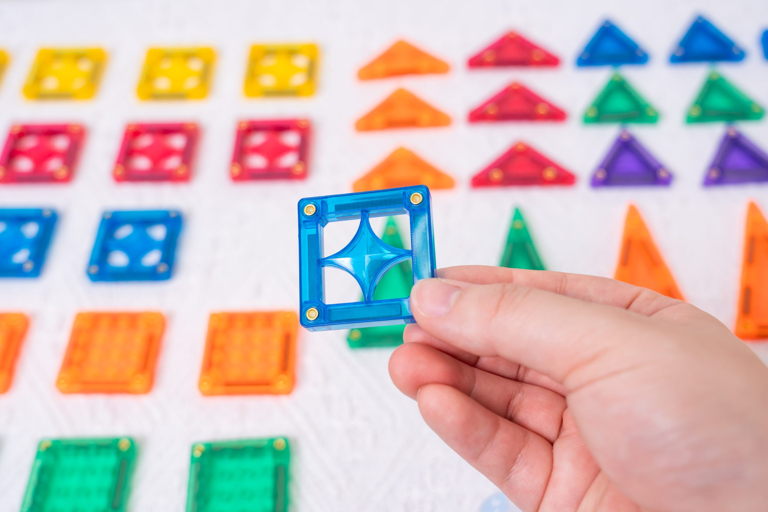 玩出未來創造力【MNTL多彩藝術磁力片、磁力積木、迷你磁力片】0-10歲玩法分享+實玩影片｜茜茜團購推薦