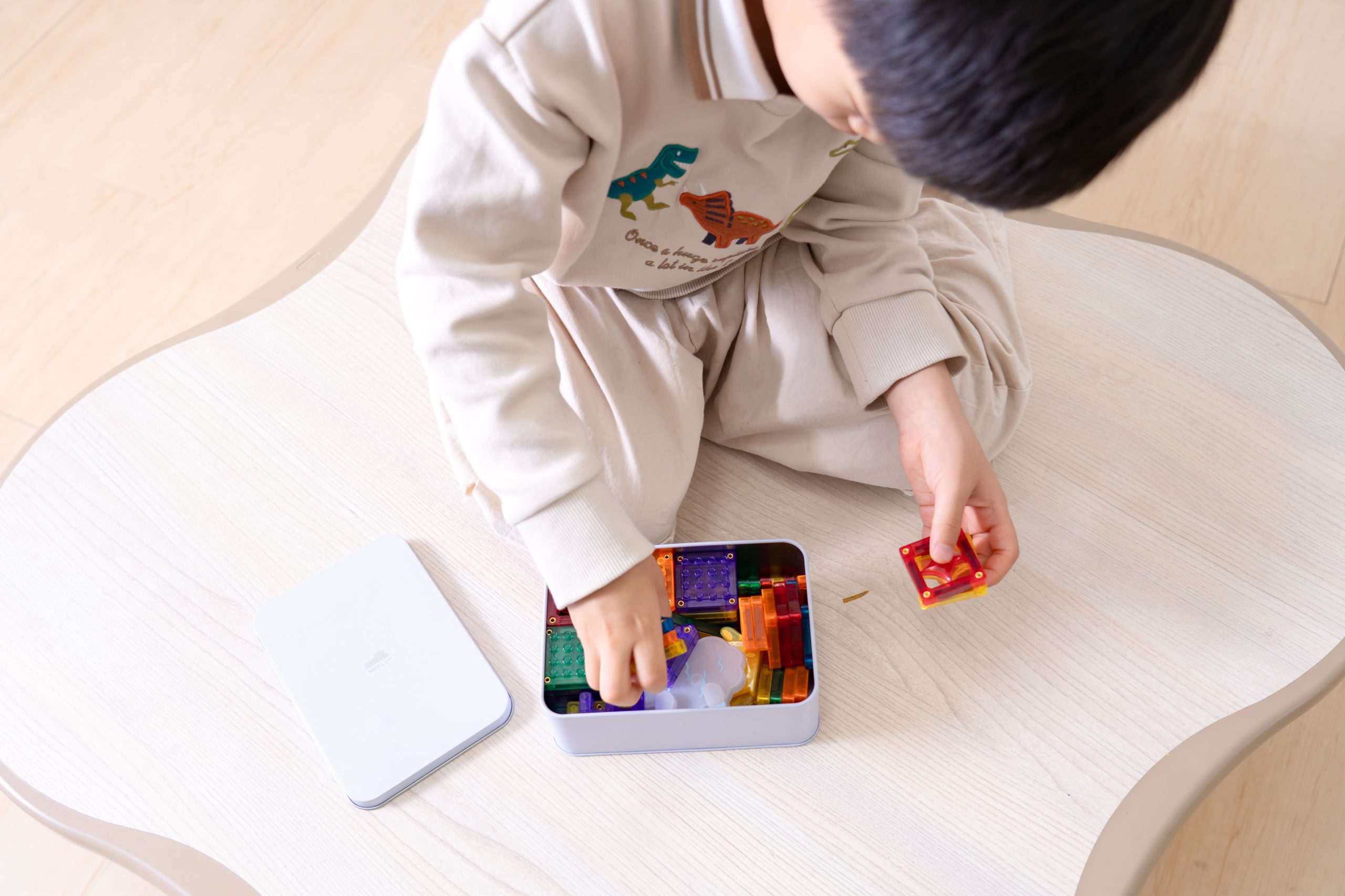 玩出未來創造力【MNTL多彩藝術磁力片、磁力積木、迷你磁力片】0-10歲玩法分享+實玩影片｜茜茜團購推薦