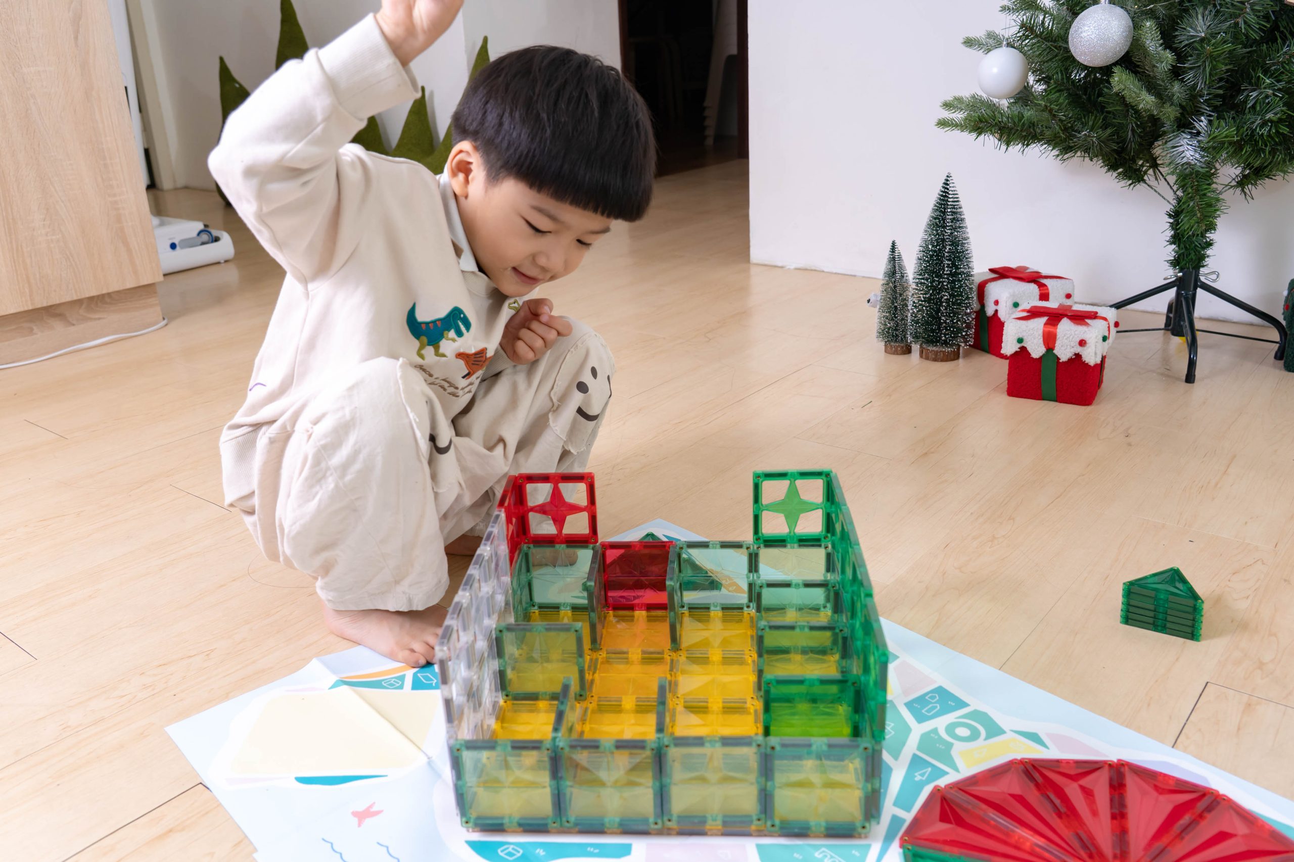 玩出未來創造力【MNTL多彩藝術磁力片、磁力積木、迷你磁力片】0-10歲玩法分享+實玩影片｜茜茜團購推薦