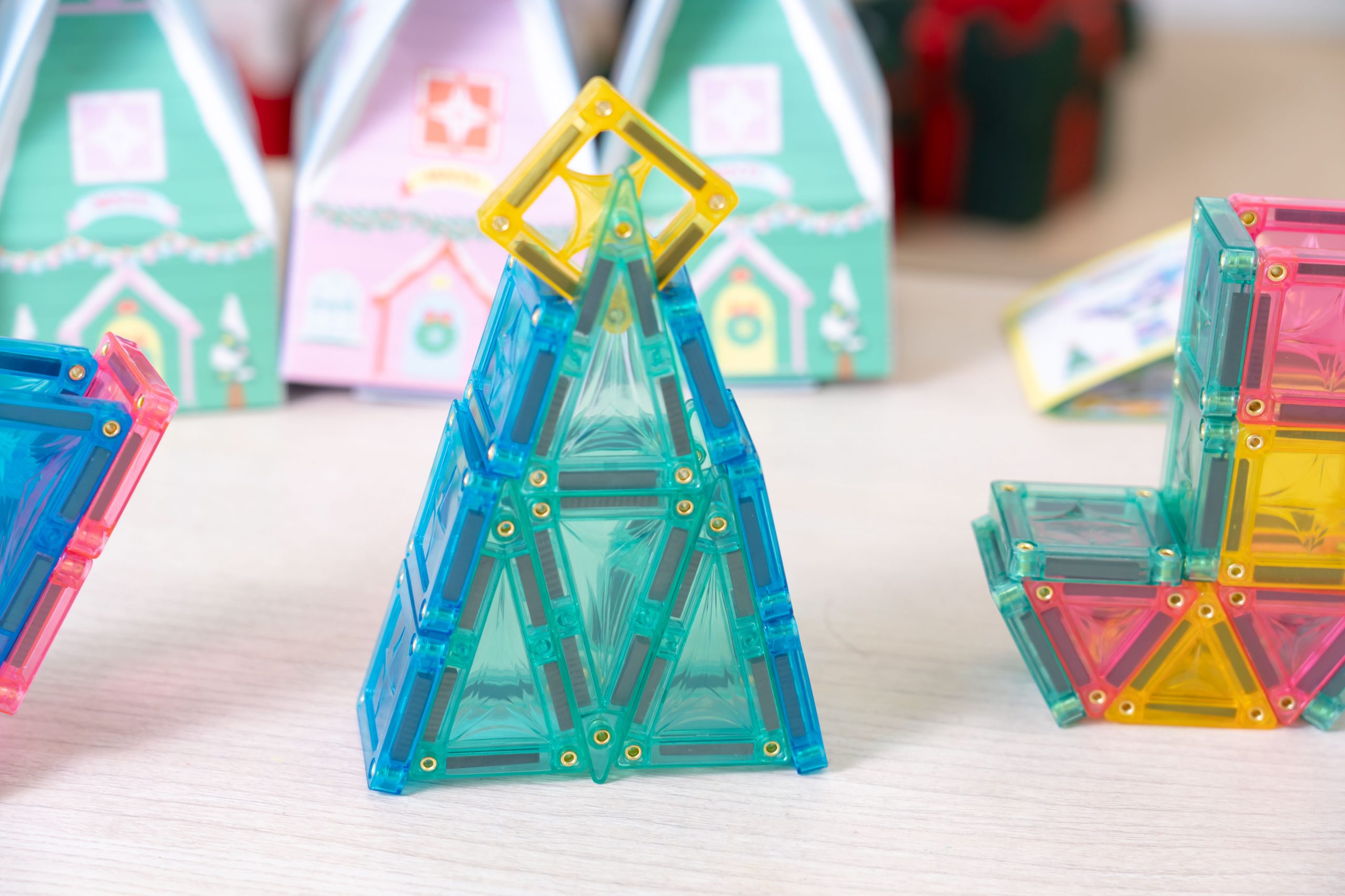 玩出未來創造力【MNTL多彩藝術磁力片、磁力積木、迷你磁力片】0-10歲玩法分享+實玩影片｜茜茜團購推薦