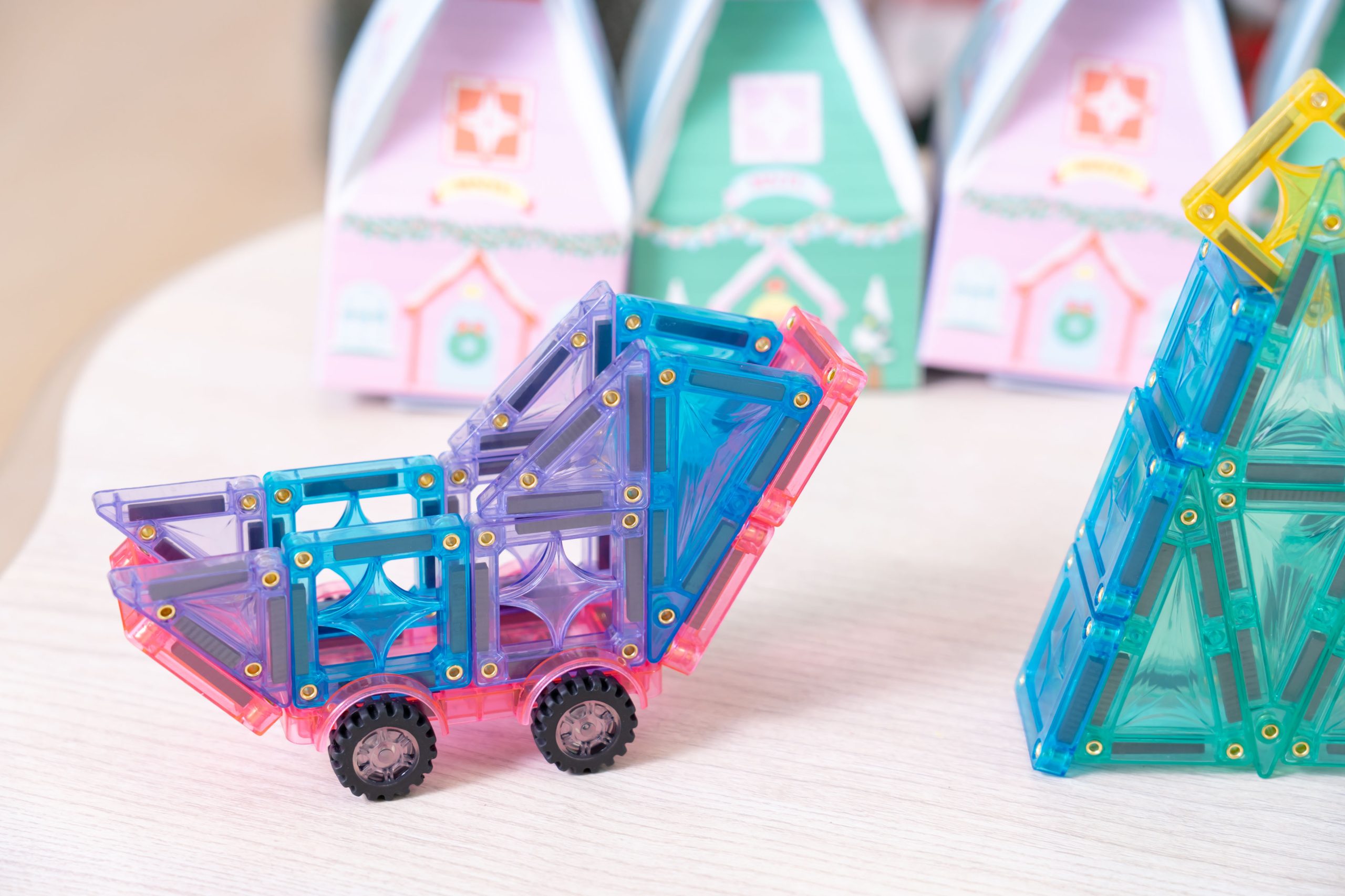 玩出未來創造力【MNTL多彩藝術磁力片、磁力積木、迷你磁力片】0-10歲玩法分享+實玩影片｜茜茜團購推薦