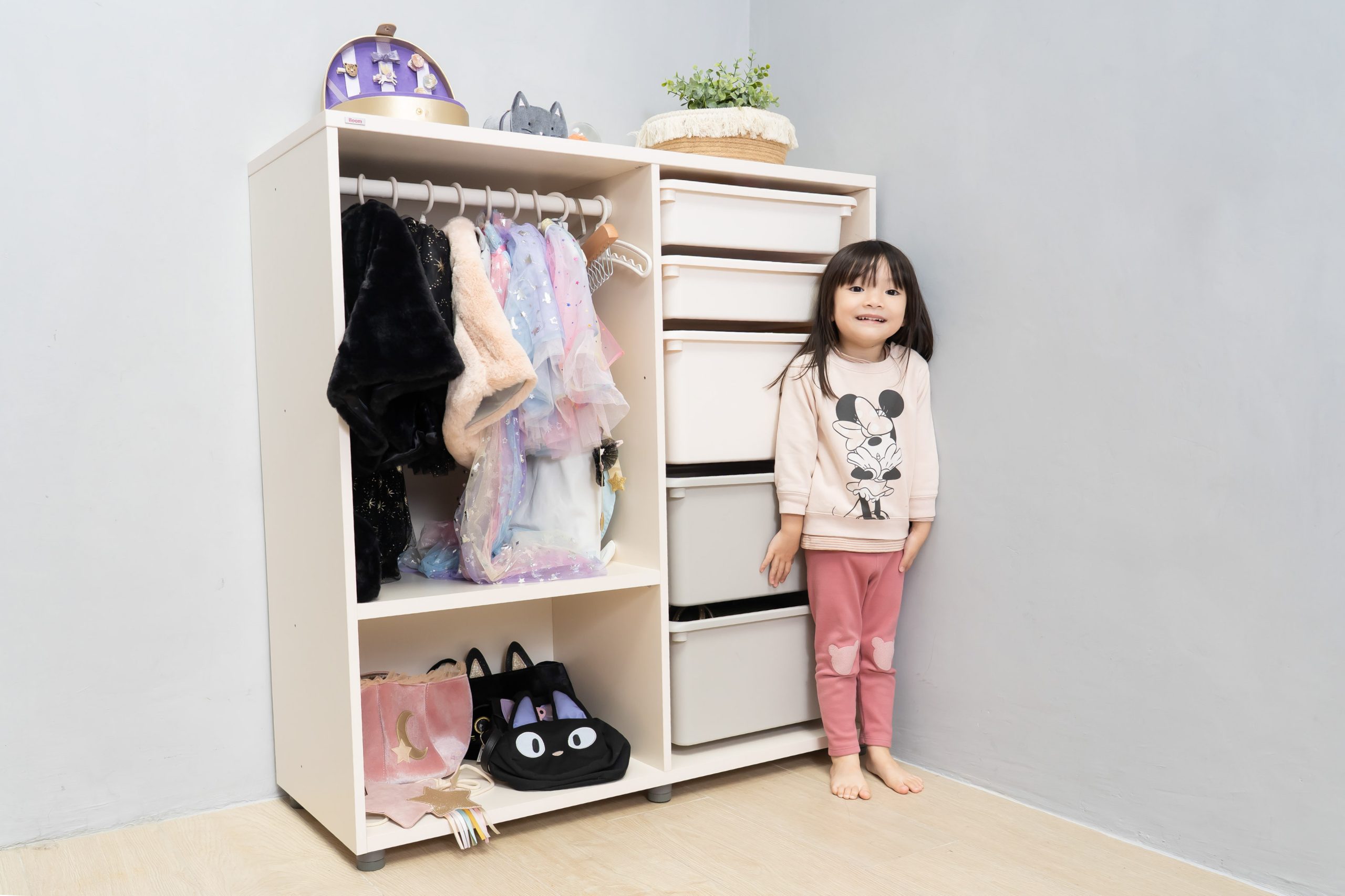 兒童房佈置採購全攻略【韓國iloom怡倫家居|書櫃+玩具櫃+故事屋|豌豆桌椅+小鴨電動書桌椅|雲朵床+雙層床|電動沙發+桌|安全無毒最安心】 兒童房佈置採購全攻略【韓國iloom怡倫家居|書櫃+玩具櫃+故事屋|豌豆桌椅+小鴨電動書桌椅|雲朵床+雙層床|電動沙發+桌|安全無毒最安心】