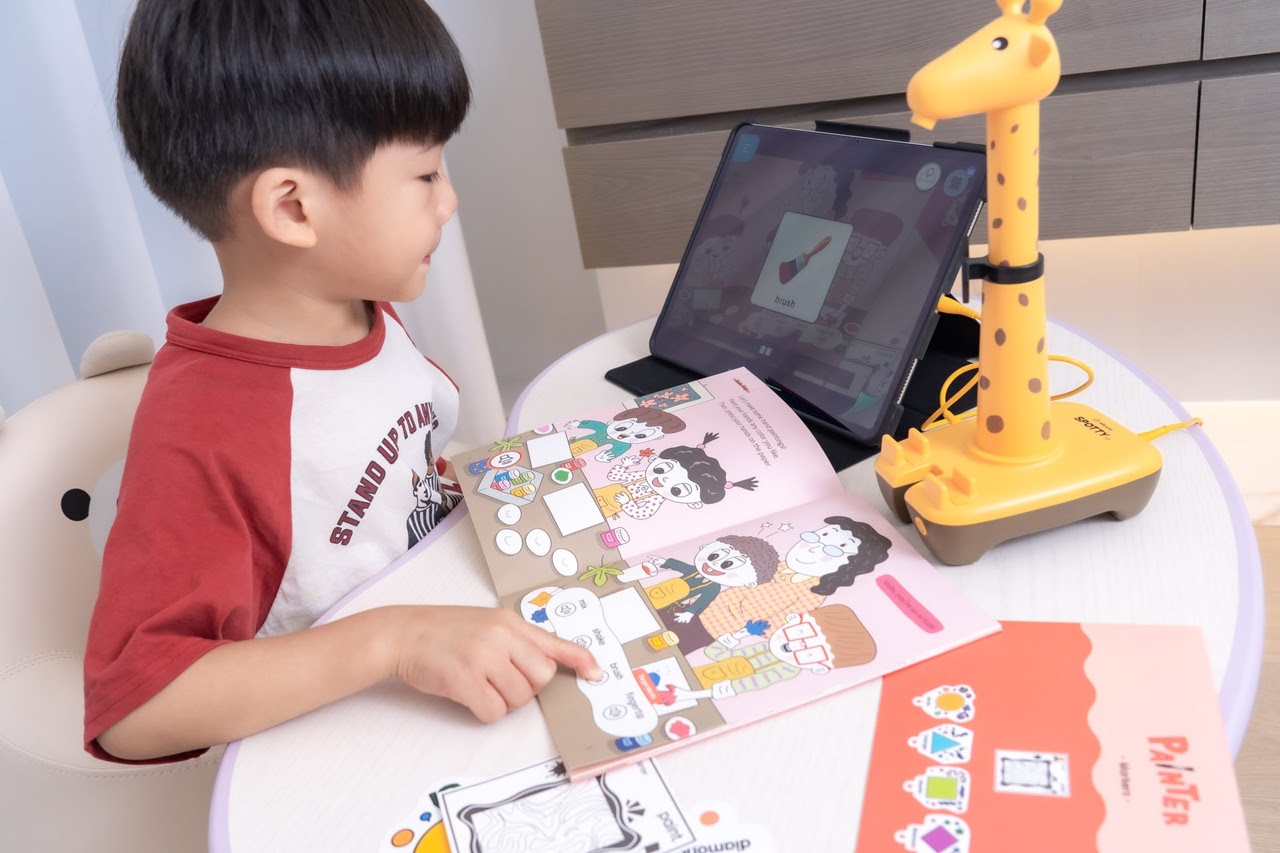 讓孩子愛上閱讀！【AR pedia虛實互動式英文繪本。中英發音】AR Words英語角色扮演+迪士尼互動繪本｜導讀電子書+茜茜延伸教材+學習單