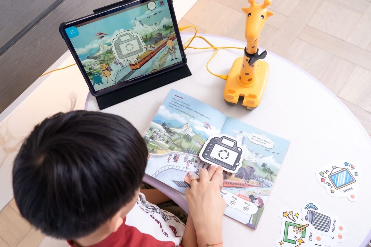 讓孩子愛上閱讀！【AR pedia虛實互動式英文繪本。中英發音】AR Words英語角色扮演+迪士尼互動繪本｜導讀電子書+茜茜延伸教材+學習單