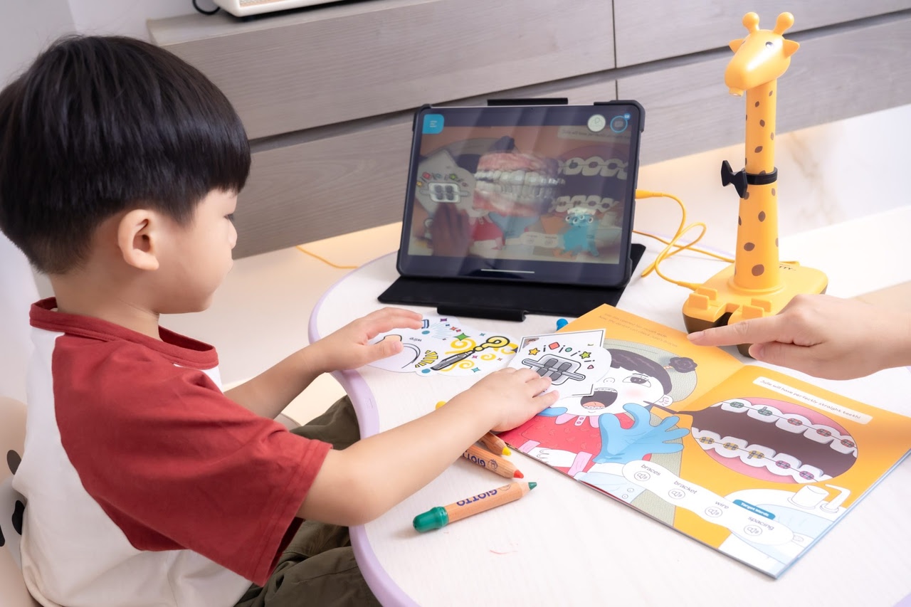 讓孩子愛上閱讀！【AR pedia虛實互動式英文繪本。中英發音】AR Words英語角色扮演+迪士尼互動繪本｜導讀電子書+茜茜延伸教材+學習單