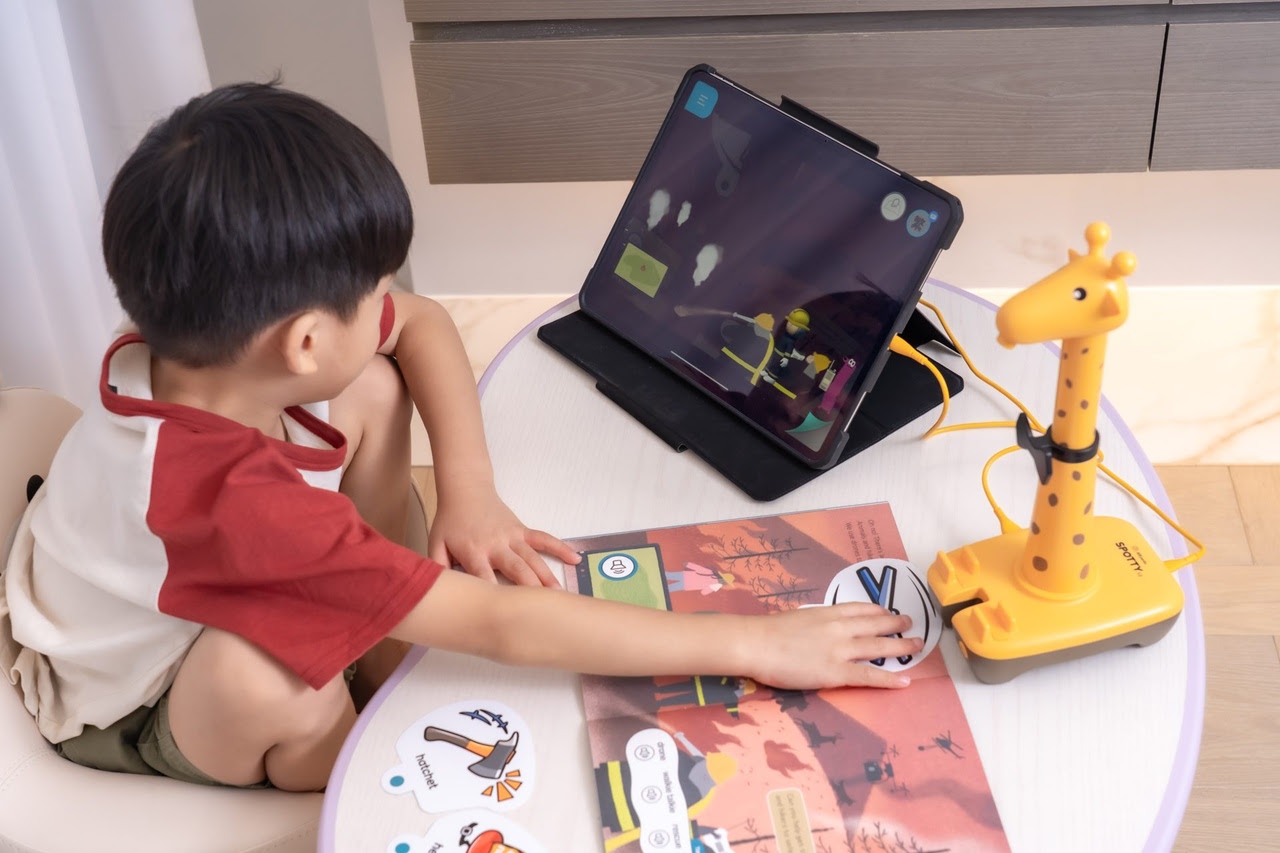 讓孩子愛上閱讀！【AR pedia虛實互動式英文繪本。中英發音】AR Words英語角色扮演+迪士尼互動繪本｜導讀電子書+茜茜延伸教材+學習單