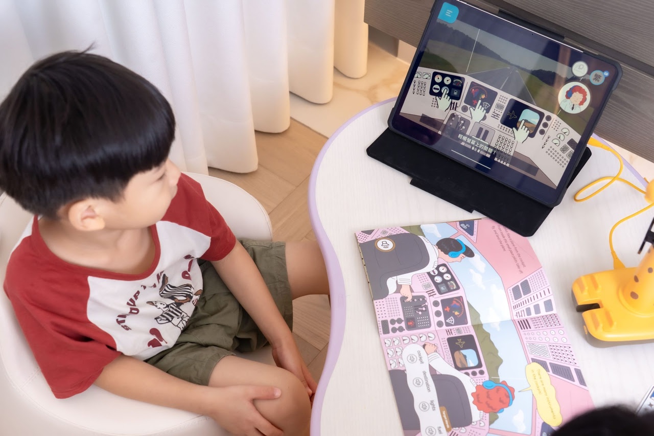 讓孩子愛上閱讀！【AR pedia虛實互動式英文繪本。中英發音】AR Words英語角色扮演+迪士尼互動繪本｜導讀電子書+茜茜延伸教材+學習單