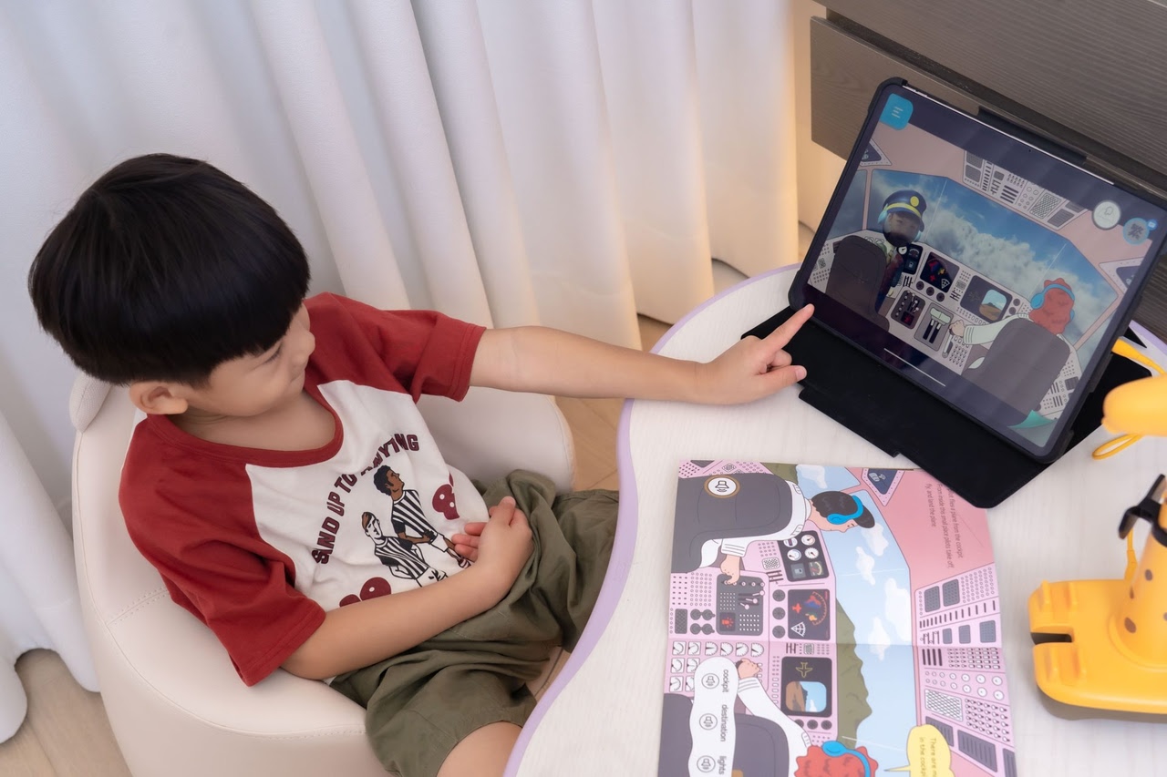 讓孩子愛上閱讀！【AR pedia虛實互動式英文繪本。中英發音】AR Words英語角色扮演+迪士尼互動繪本｜導讀電子書+茜茜延伸教材+學習單