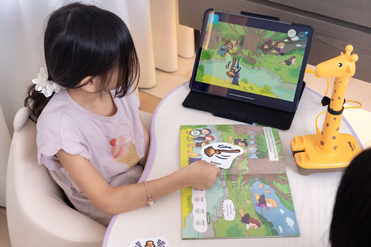 讓孩子愛上閱讀！【AR pedia虛實互動式英文繪本。中英發音】AR Words英語角色扮演+迪士尼互動繪本｜導讀電子書+茜茜延伸教材+學習單