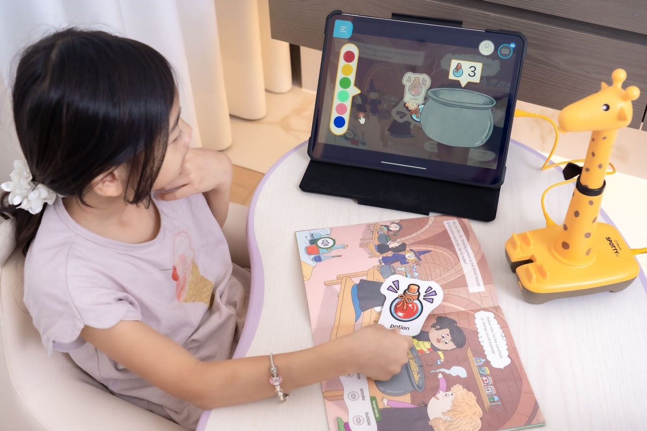 讓孩子愛上閱讀！【AR pedia虛實互動式英文繪本。中英發音】AR Words英語角色扮演+迪士尼互動繪本｜導讀電子書+茜茜延伸教材+學習單