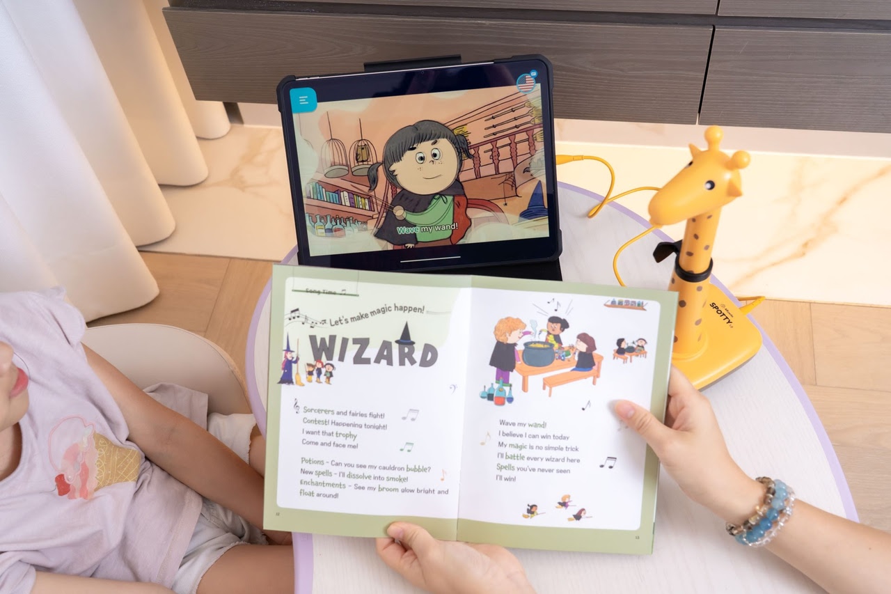 讓孩子愛上閱讀！【AR pedia虛實互動式英文繪本。中英發音】AR Words英語角色扮演+迪士尼互動繪本｜導讀電子書+茜茜延伸教材+學習單