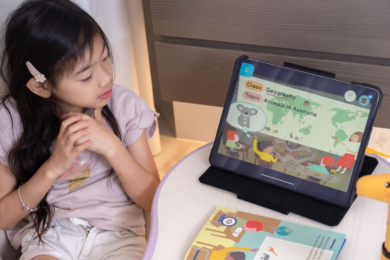 讓孩子愛上閱讀！【AR pedia虛實互動式英文繪本。中英發音】AR Words英語角色扮演+迪士尼互動繪本｜導讀電子書+茜茜延伸教材+學習單