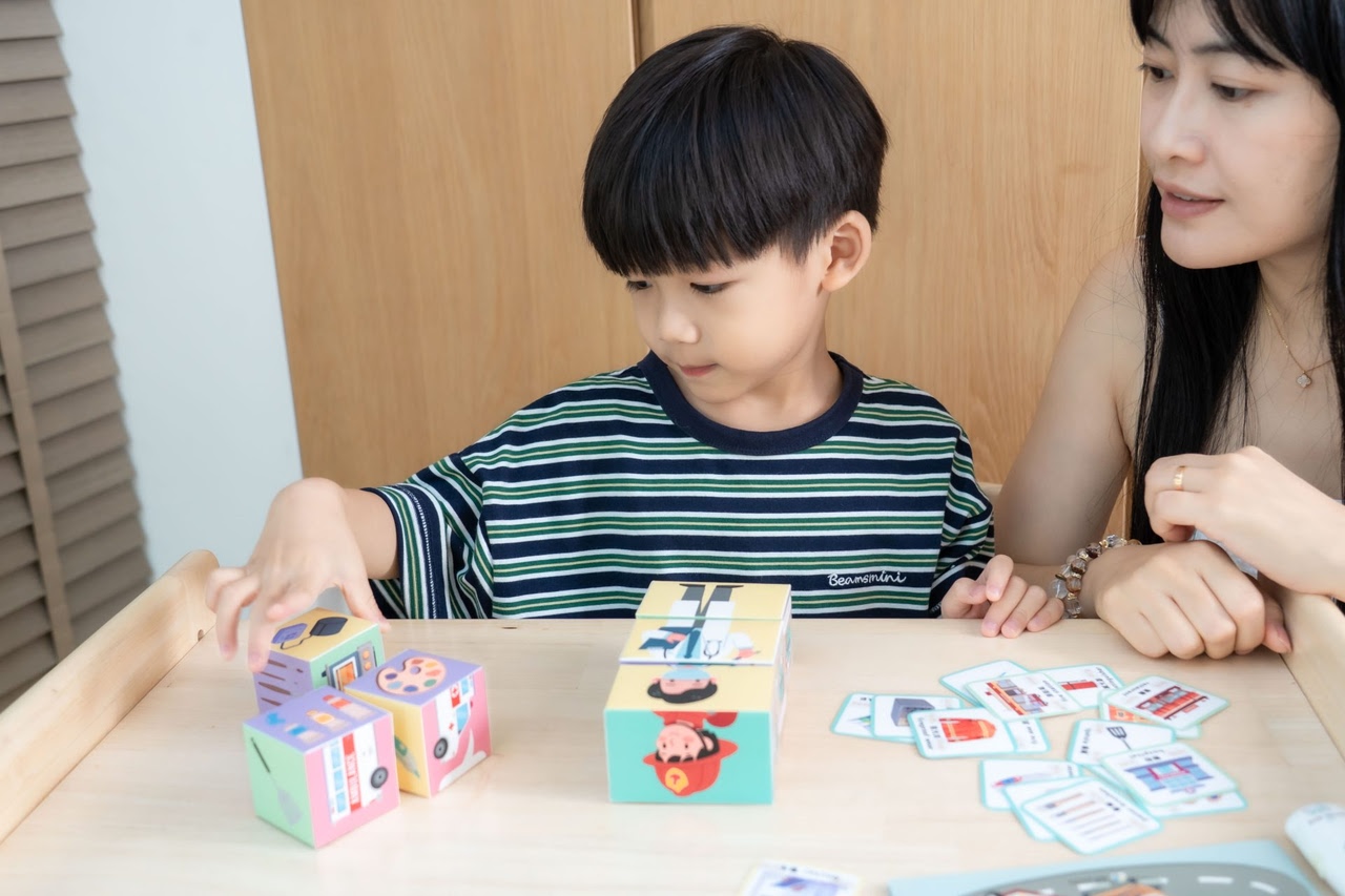 讓孩子愛上閱讀！【AR pedia虛實互動式英文繪本。中英發音】AR Words英語角色扮演+迪士尼互動繪本｜導讀電子書+茜茜延伸教材+學習單