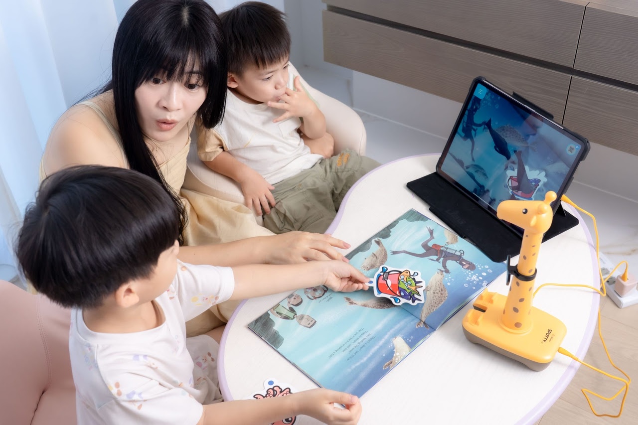 讓孩子愛上閱讀！【AR pedia虛實互動式英文繪本。中英發音】AR Words英語角色扮演+迪士尼互動繪本｜導讀電子書+茜茜延伸教材+學習單