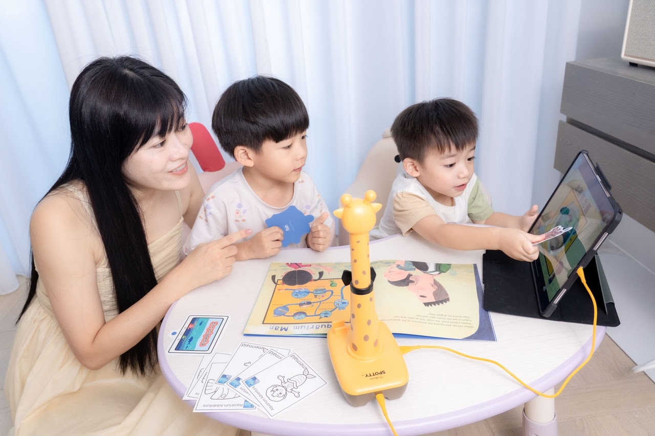 讓孩子愛上閱讀！【AR pedia虛實互動式英文繪本。中英發音】AR Words英語角色扮演+迪士尼互動繪本｜導讀電子書+茜茜延伸教材+學習單