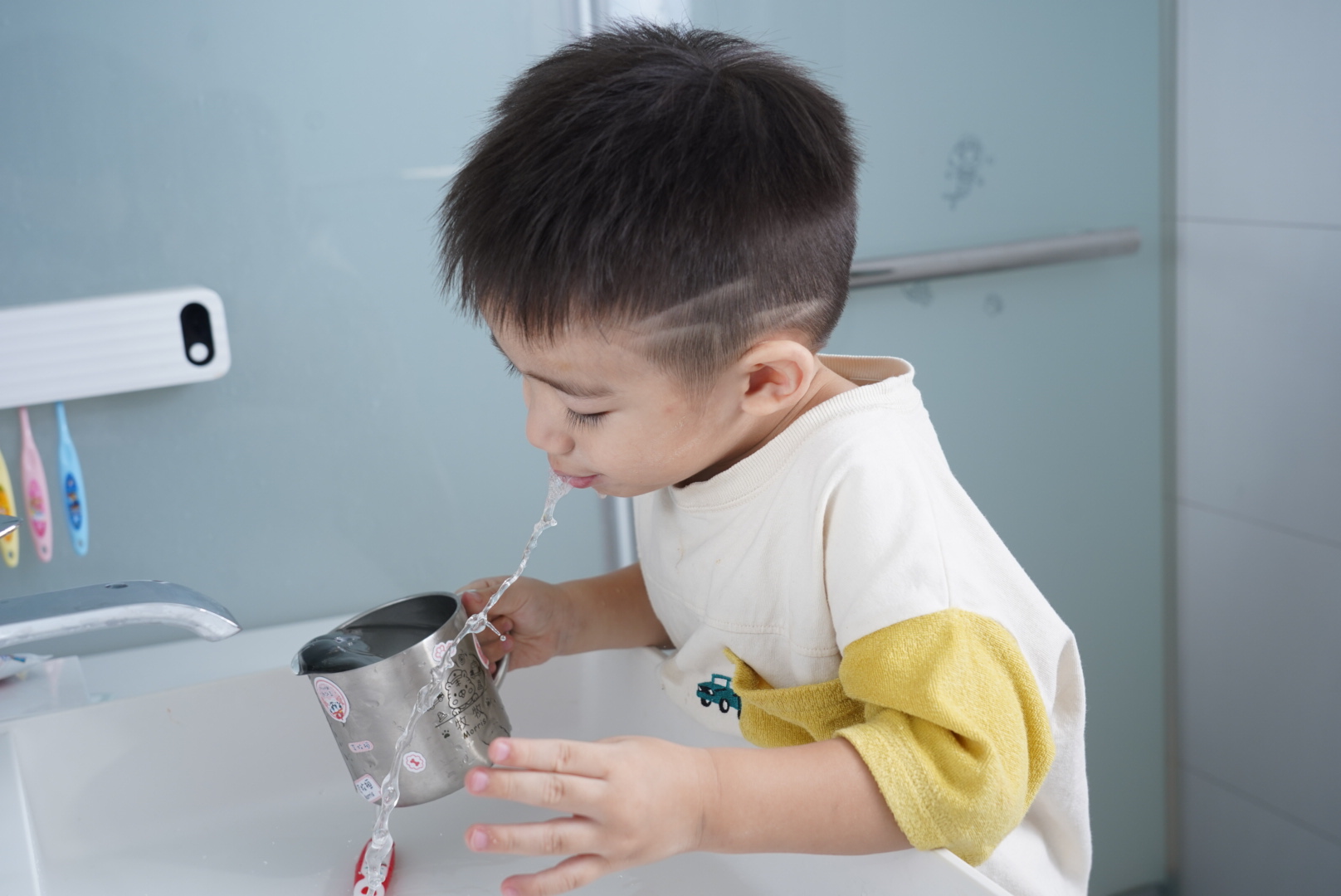 寶貝牙齒怎麼刷？【0~12Y五階段口腔保健全攻略】｜茜茜育兒好文