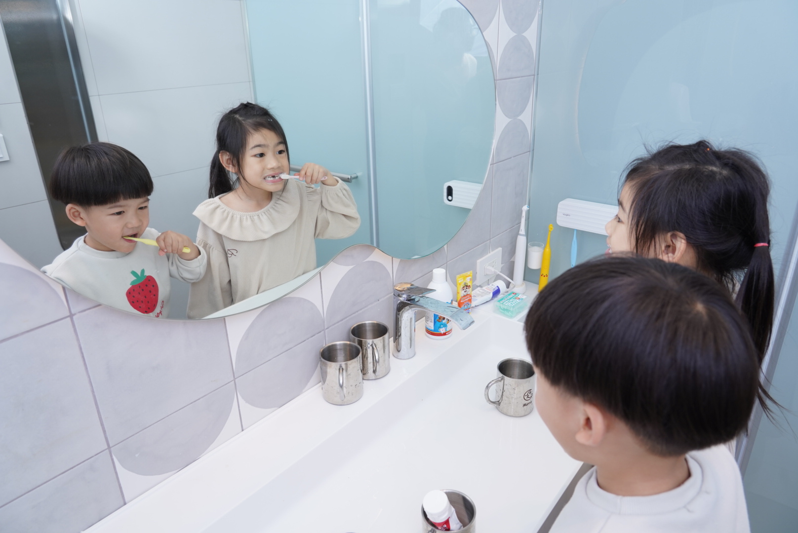 寶貝牙齒怎麼刷？【0~12Y五階段口腔保健全攻略】｜茜茜育兒好文