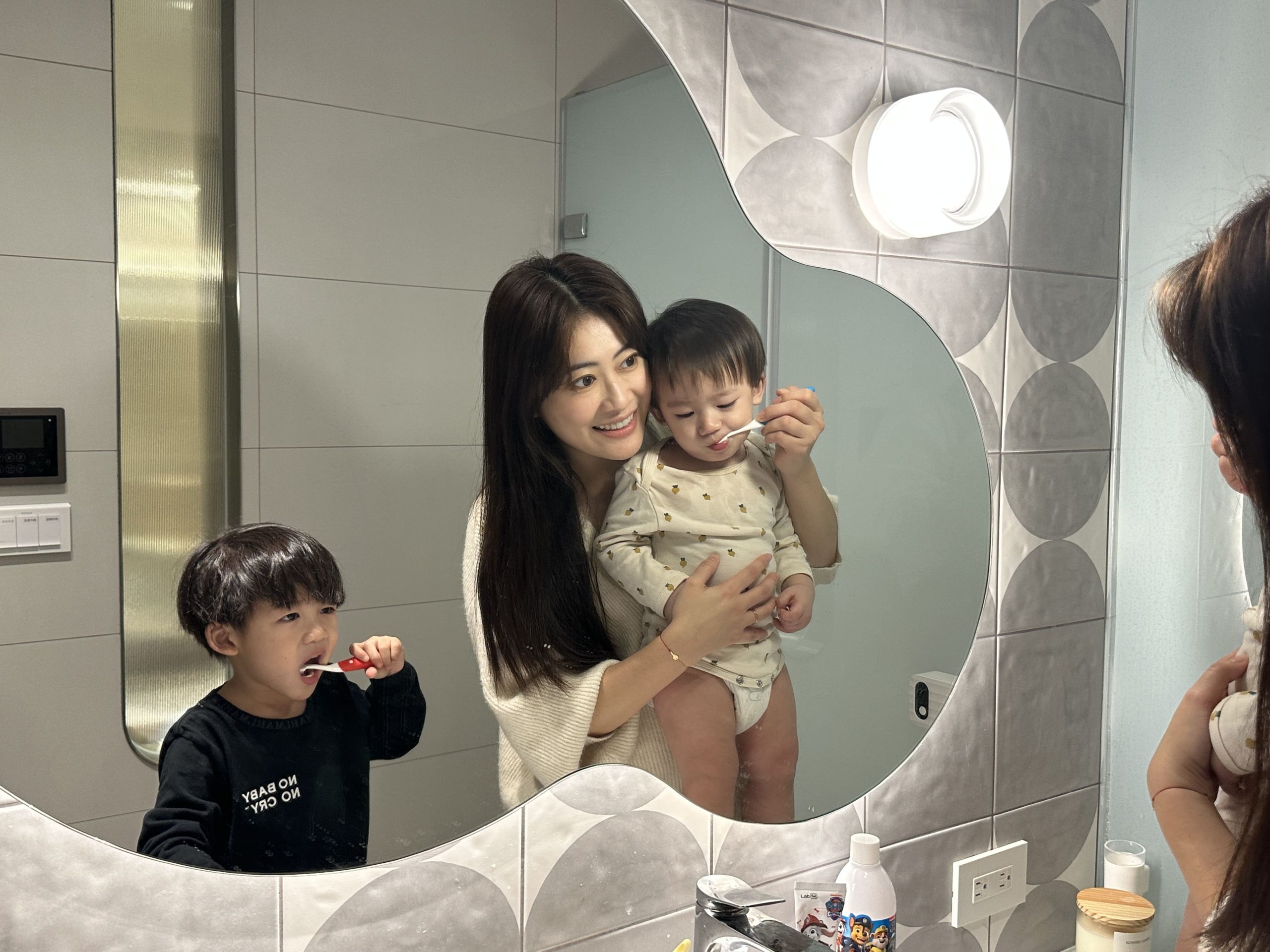 寶貝牙齒怎麼刷？【0~12Y五階段口腔保健全攻略】｜茜茜育兒好文