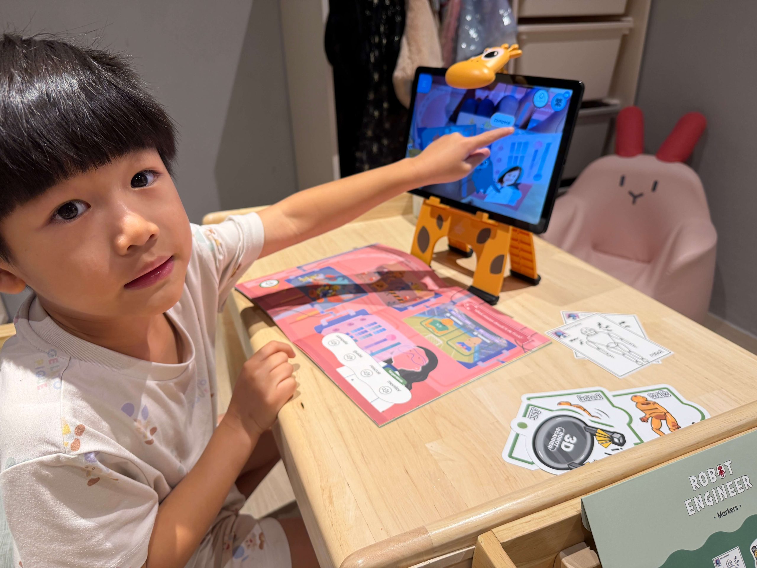 讓孩子愛上閱讀！【AR pedia虛實互動式英文繪本。中英發音】AR Words職業體驗+迪士尼互動繪本｜導讀電子書+茜茜延伸教材+學習單～茜茜團購