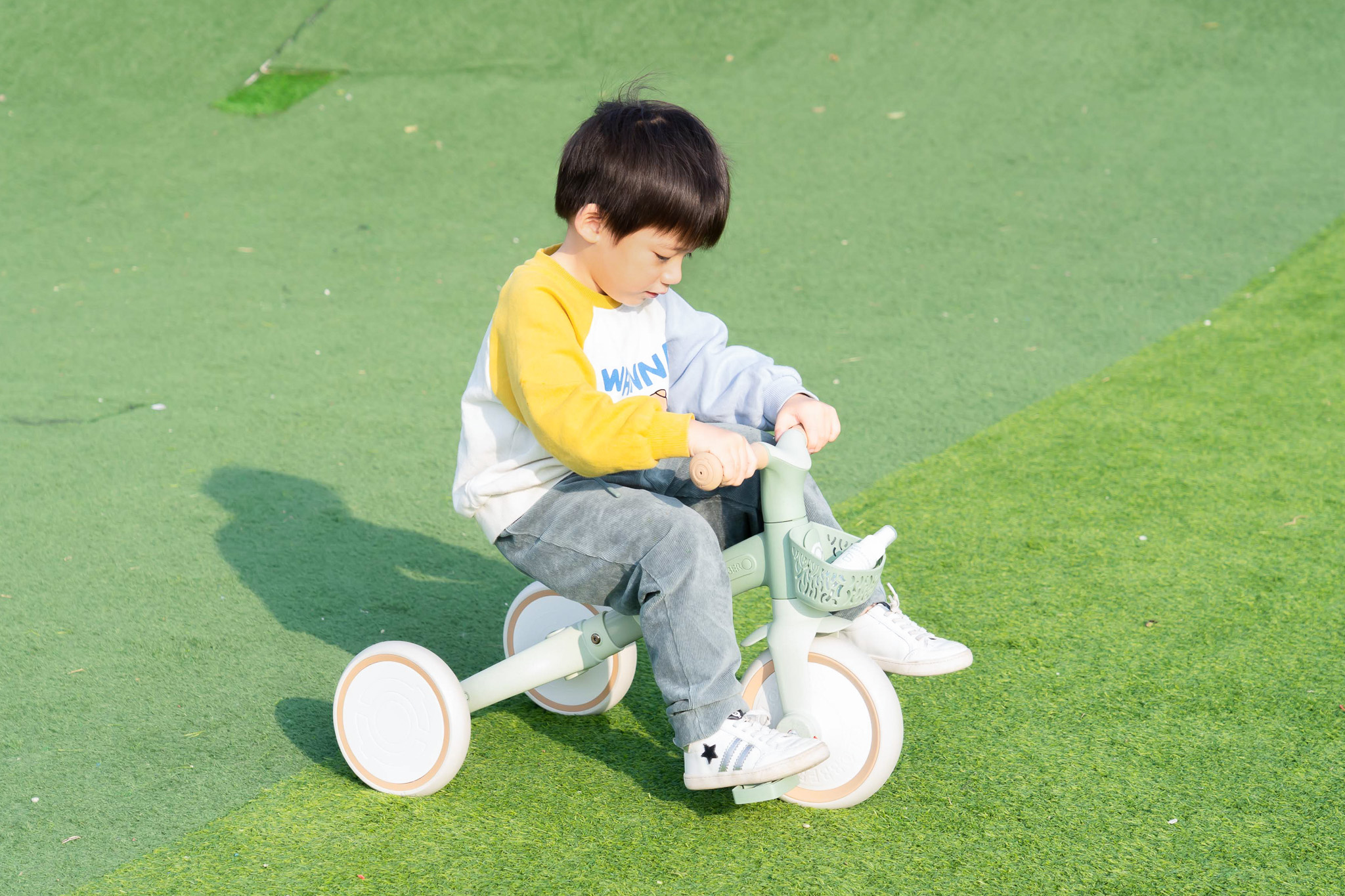 【從8個月玩到5-6歲｜法國Globber TRIKE五合一折疊三輪車(秒變兩輪滑步車。內有轉彎影片)｜寶寶2合1三輪滑步/腳踏車】茜茜團購