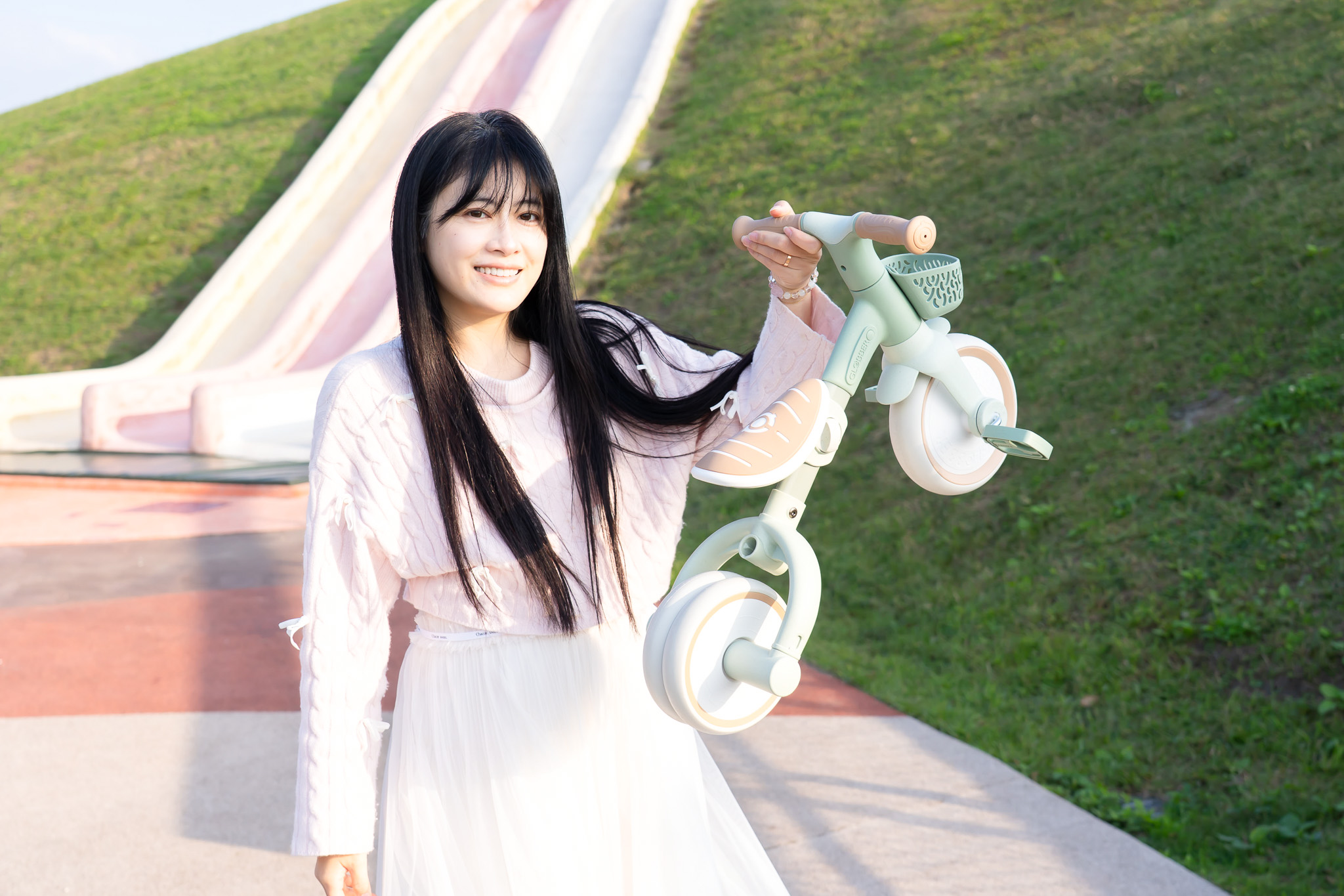 【從8個月玩到5-6歲｜法國Globber TRIKE五合一折疊三輪車(秒變兩輪滑步車。內有轉彎影片)｜寶寶2合1三輪滑步/腳踏車】茜茜團購