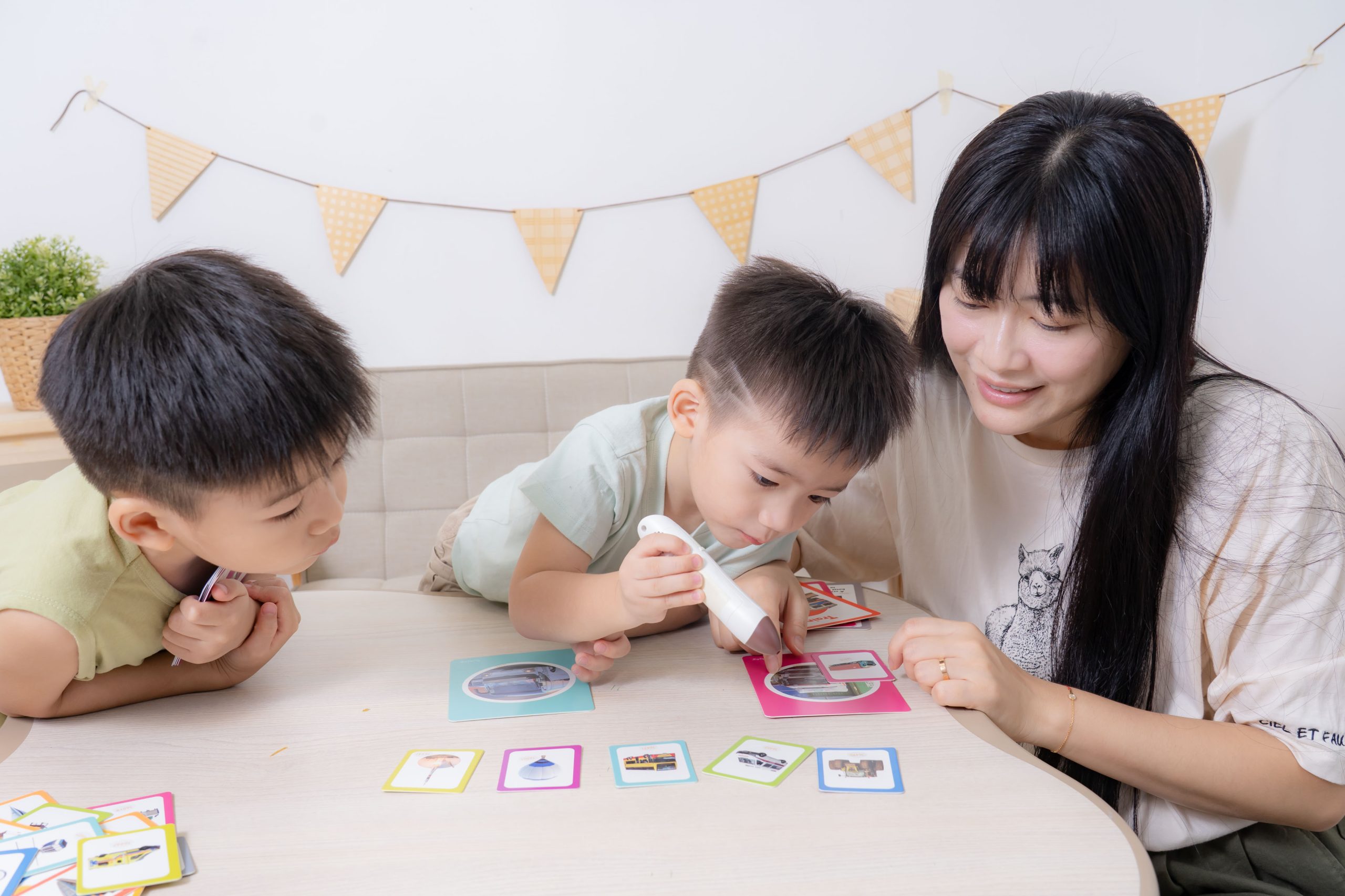 孩子玩得開心、學得更快！【Curios認知圖卡、配對拼圖、學習遊戲盒】茜茜獨家送音檔
