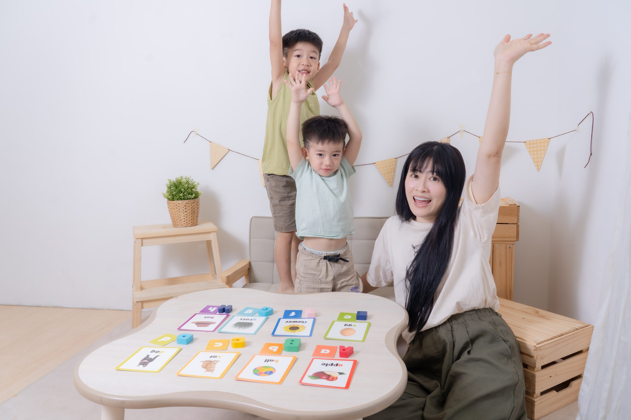 孩子玩得開心、學得更快！【Curios認知圖卡、配對拼圖、學習遊戲盒】茜茜獨家送音檔