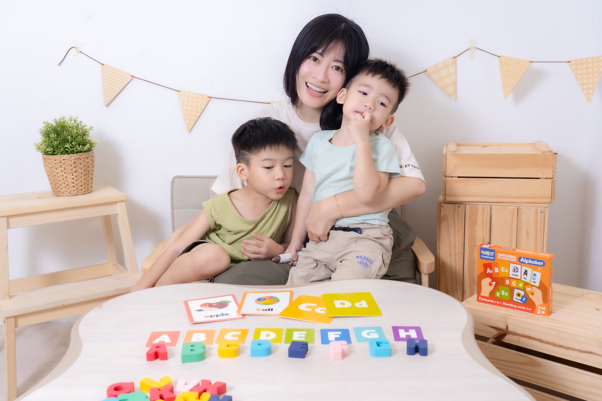 孩子玩得開心、學得更快！【Curios認知圖卡、配對拼圖、學習遊戲盒】茜茜獨家送音檔