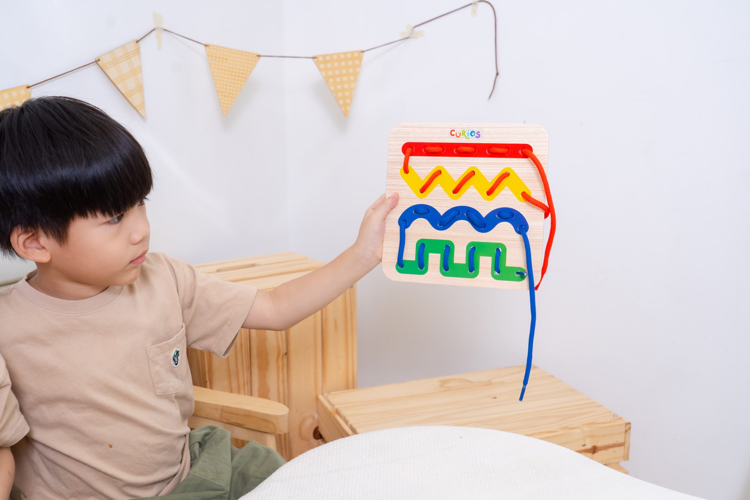 孩子玩得開心、學得更快！【Curios認知圖卡、配對拼圖、學習遊戲盒】茜茜獨家送音檔