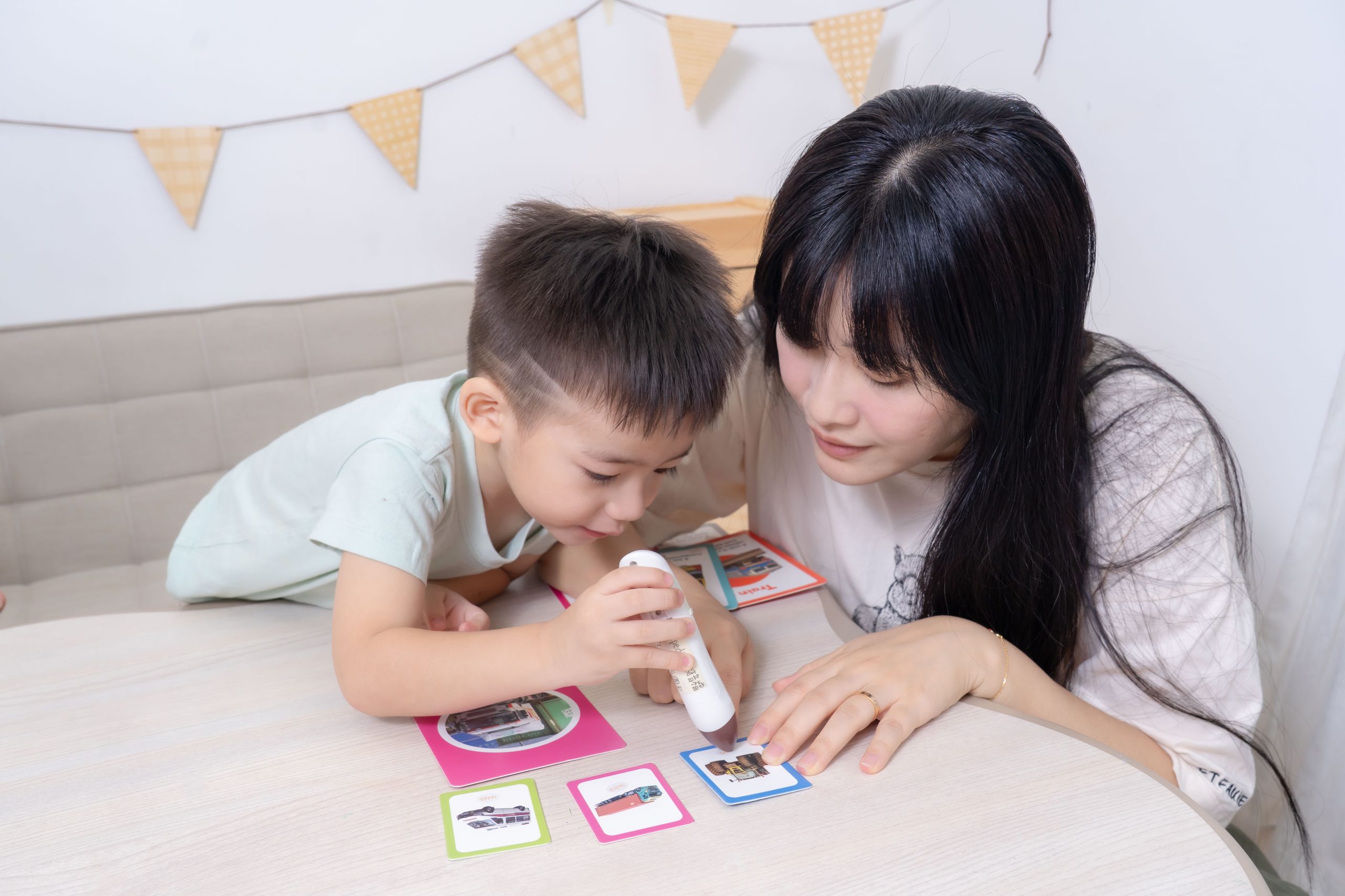 孩子玩得開心、學得更快！【Curios認知圖卡、配對拼圖、學習遊戲盒】茜茜獨家送音檔