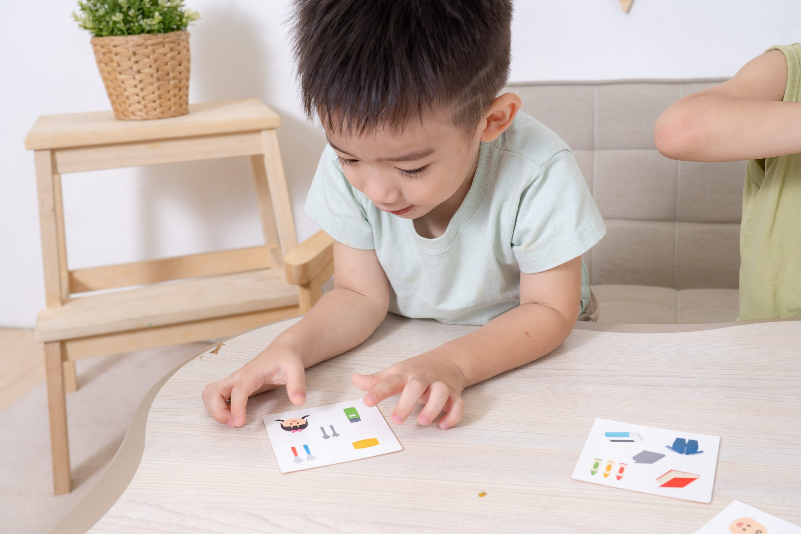 孩子玩得開心、學得更快！【Curios認知圖卡、配對拼圖、學習遊戲盒】茜茜獨家送音檔