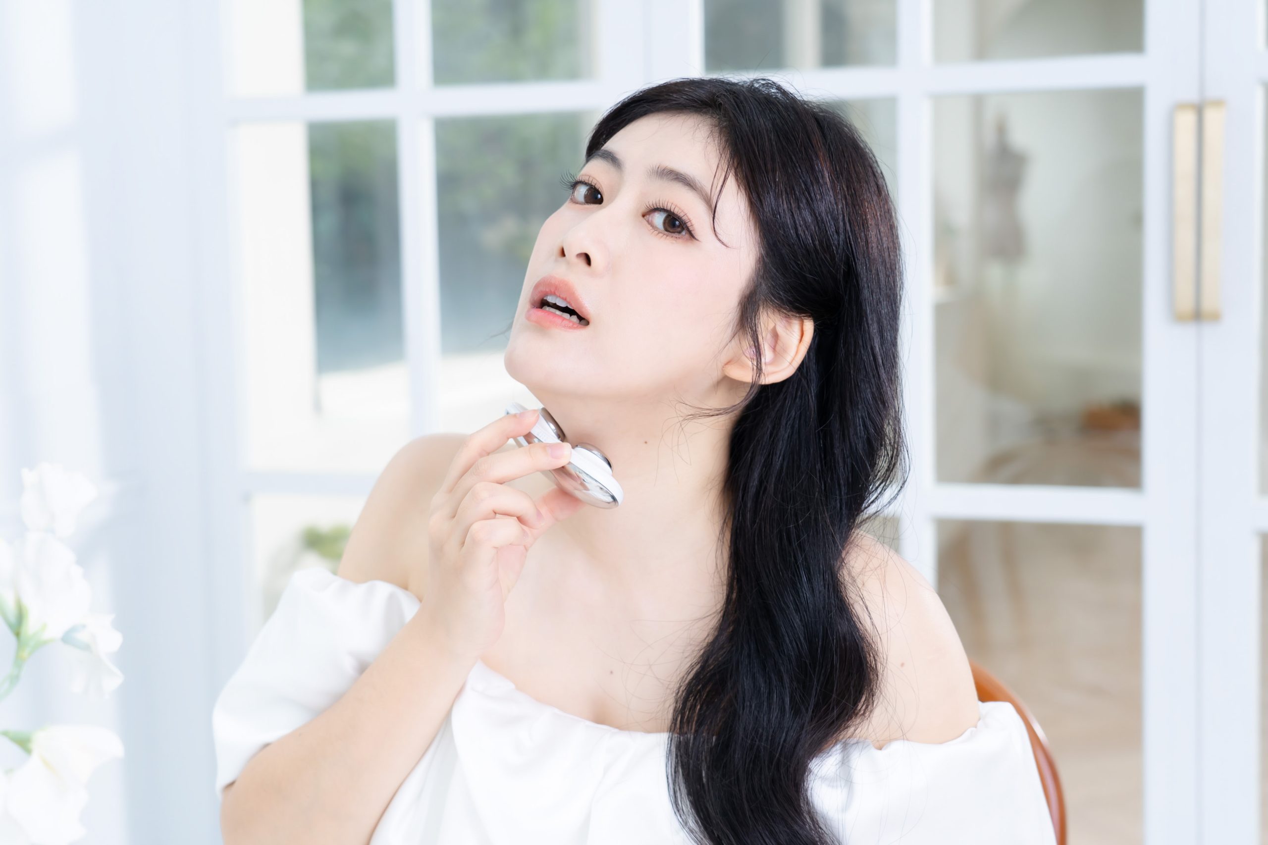 無痛也能拉升線條?【美國ZIIP HALO專利奈米微電流美膚儀】真的能讓臉Q彈、輪廓變立體嗎? 無痛也能拉升線條?【美國ZIIP HALO專利奈米微電流美膚儀】真的能讓臉Q彈、輪廓變立體嗎?