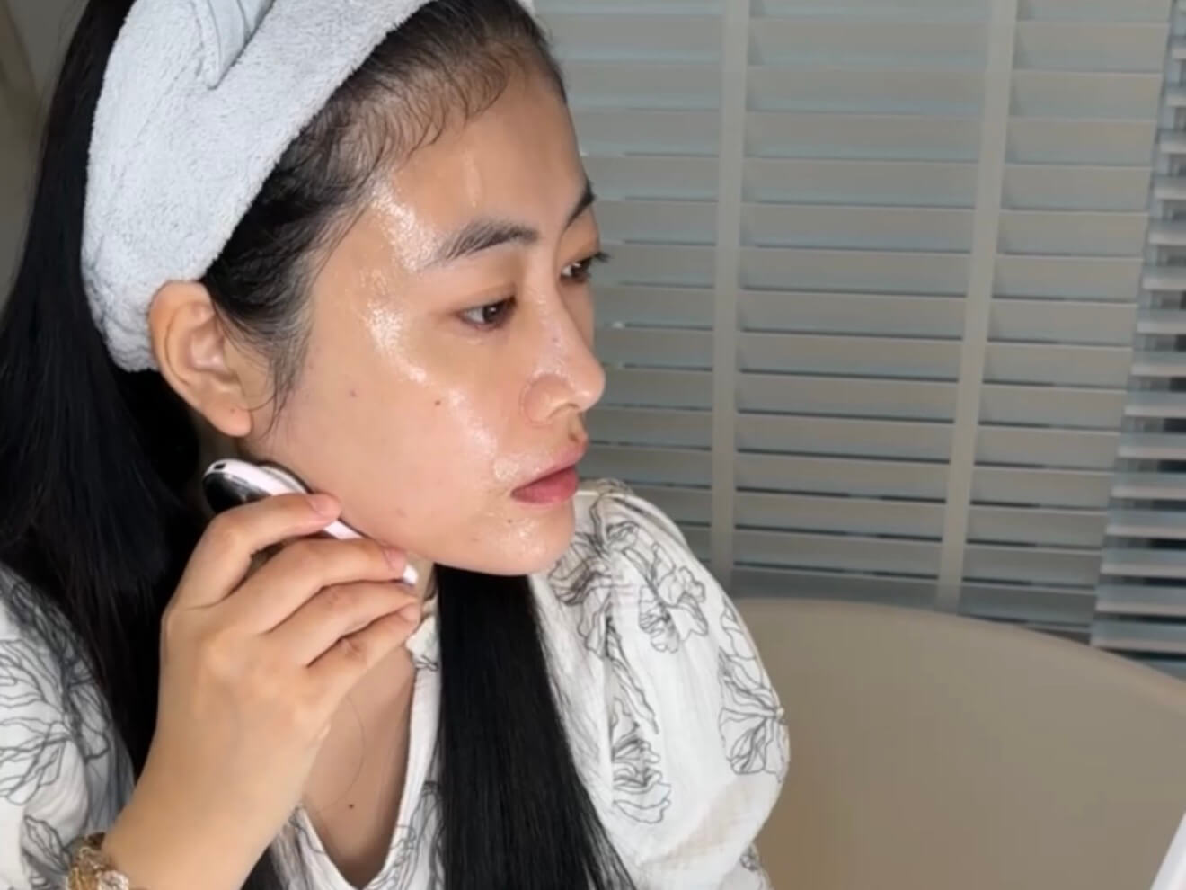 無痛也能拉升線條?【美國ZIIP HALO專利奈米微電流美膚儀】真的能讓臉Q彈、輪廓變立體嗎? 無痛也能拉升線條?【美國ZIIP HALO專利奈米微電流美膚儀】真的能讓臉Q彈、輪廓變立體嗎?