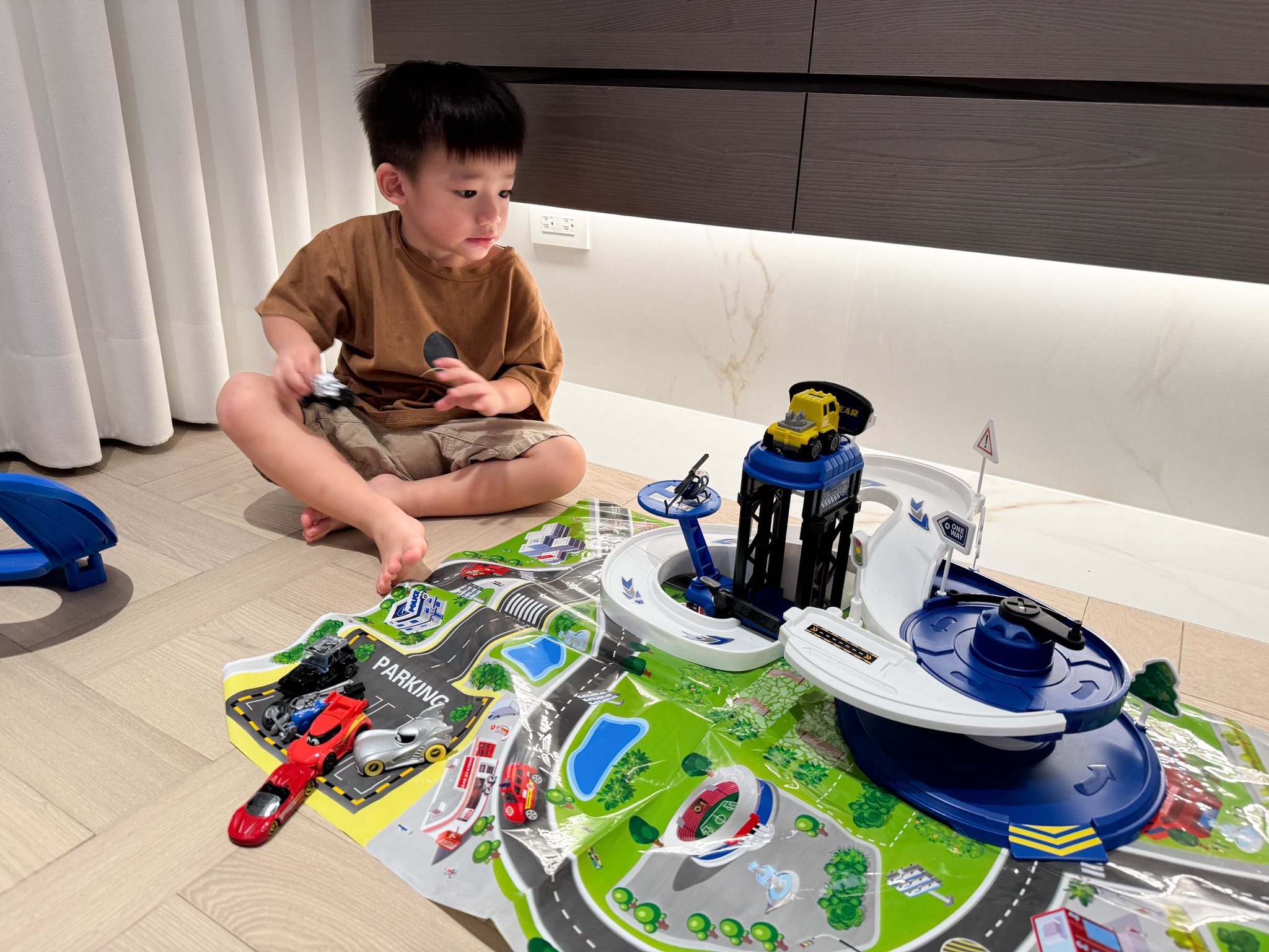 聖誕挑禮不煩惱！茜茜公開「性格客製挑禮密碼」：用最懂孩子的方法選出最對的禮物