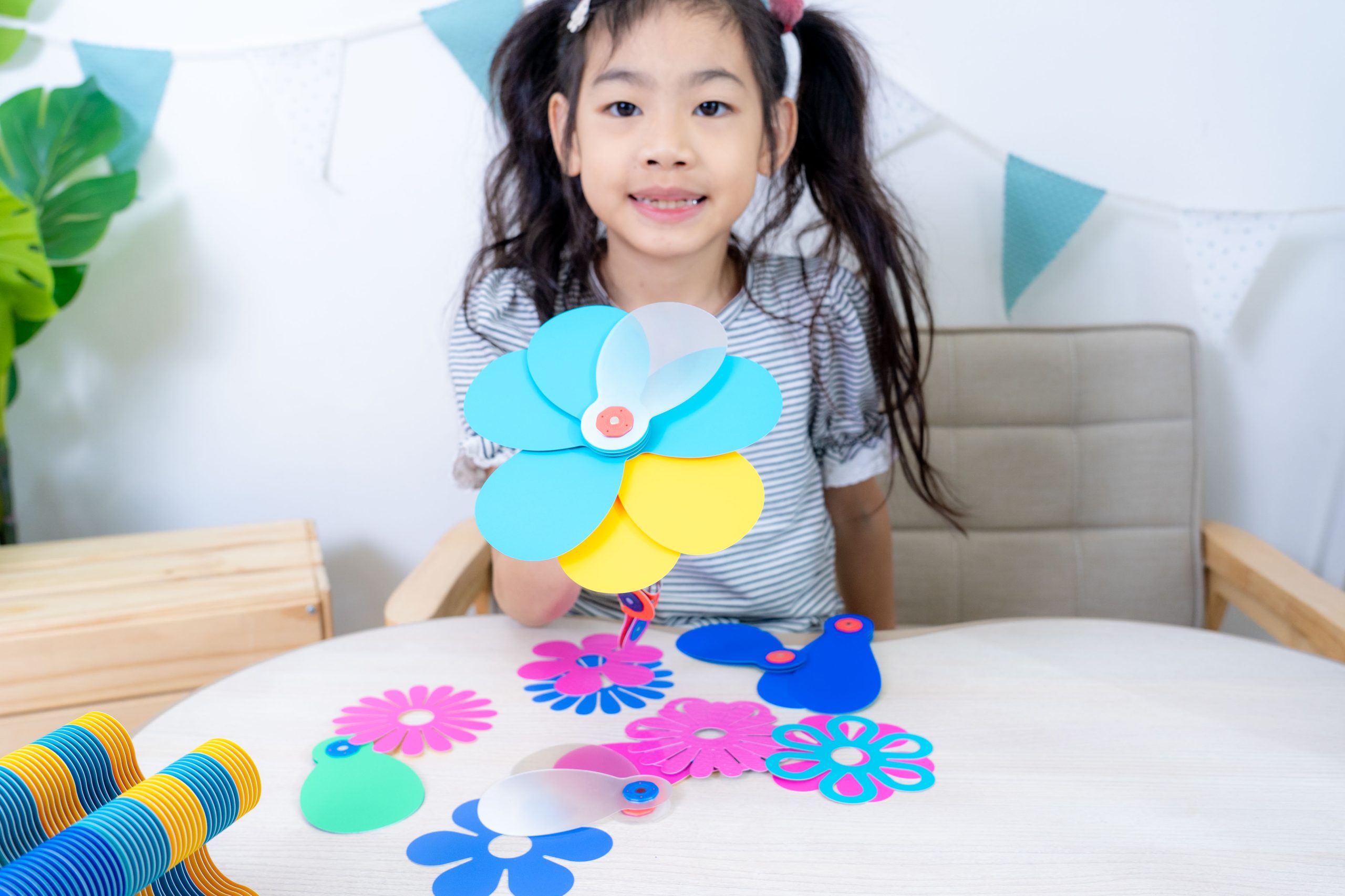 磁力片新玩法【美國Clixo創樂多磁力片:不只2D平面,還能3D變化+戴上身】史上最讚茜茜獨家套組~孩子超愛! 磁力片新玩法【美國Clixo創樂多磁力片:不只2D平面,還能3D變化+戴上身】史上最讚茜茜獨家套組~孩子超愛!