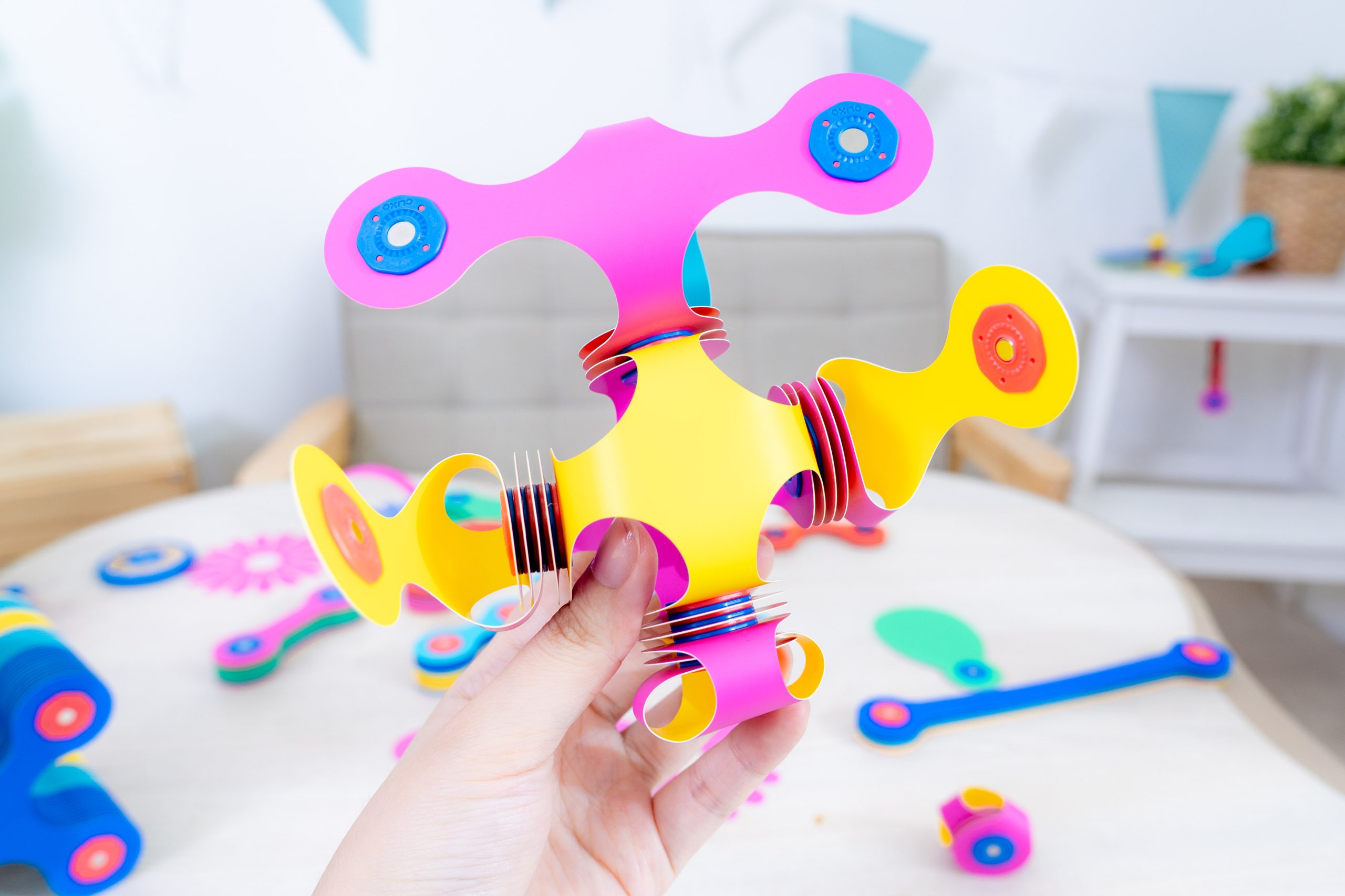 磁力片新玩法【美國Clixo創樂多磁力片:不只2D平面,還能3D變化+戴上身】史上最讚茜茜獨家套組~孩子超愛! 磁力片新玩法【美國Clixo創樂多磁力片:不只2D平面,還能3D變化+戴上身】史上最讚茜茜獨家套組~孩子超愛!