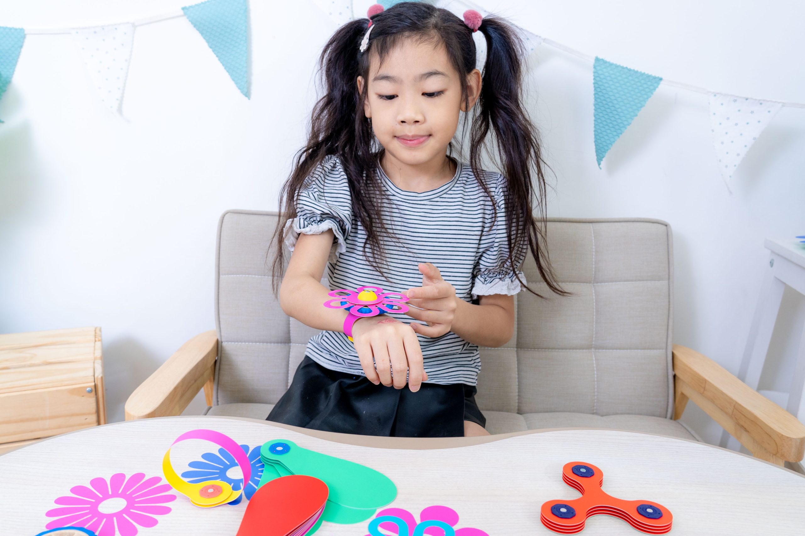 磁力片新玩法【美國Clixo創樂多磁力片:不只2D平面,還能3D變化+戴上身】史上最讚茜茜獨家套組~孩子超愛! 磁力片新玩法【美國Clixo創樂多磁力片:不只2D平面,還能3D變化+戴上身】史上最讚茜茜獨家套組~孩子超愛!