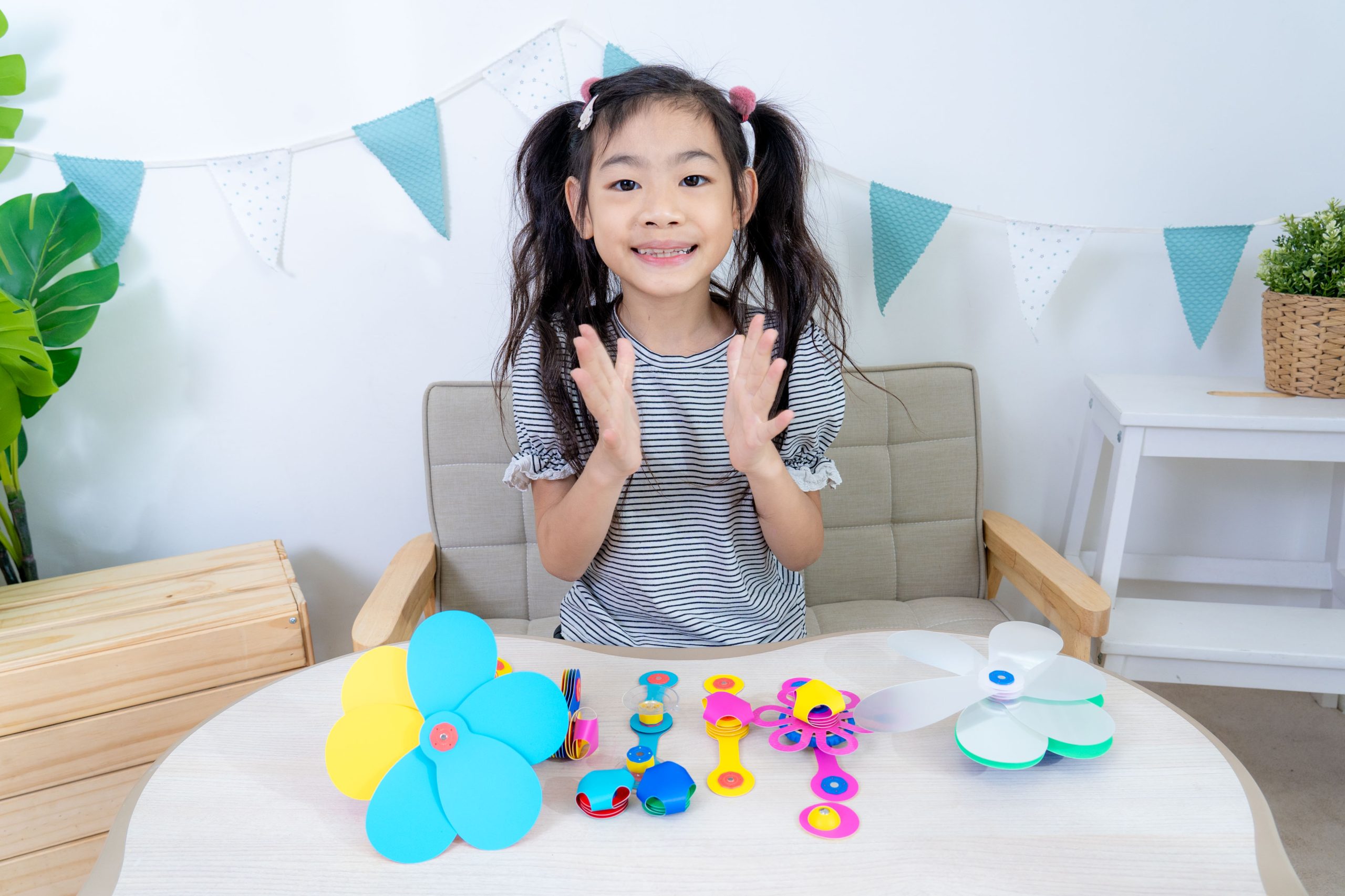 磁力片新玩法【美國Clixo創樂多磁力片:不只2D平面,還能3D變化+戴上身】史上最讚茜茜獨家套組~孩子超愛! 磁力片新玩法【美國Clixo創樂多磁力片:不只2D平面,還能3D變化+戴上身】史上最讚茜茜獨家套組~孩子超愛!