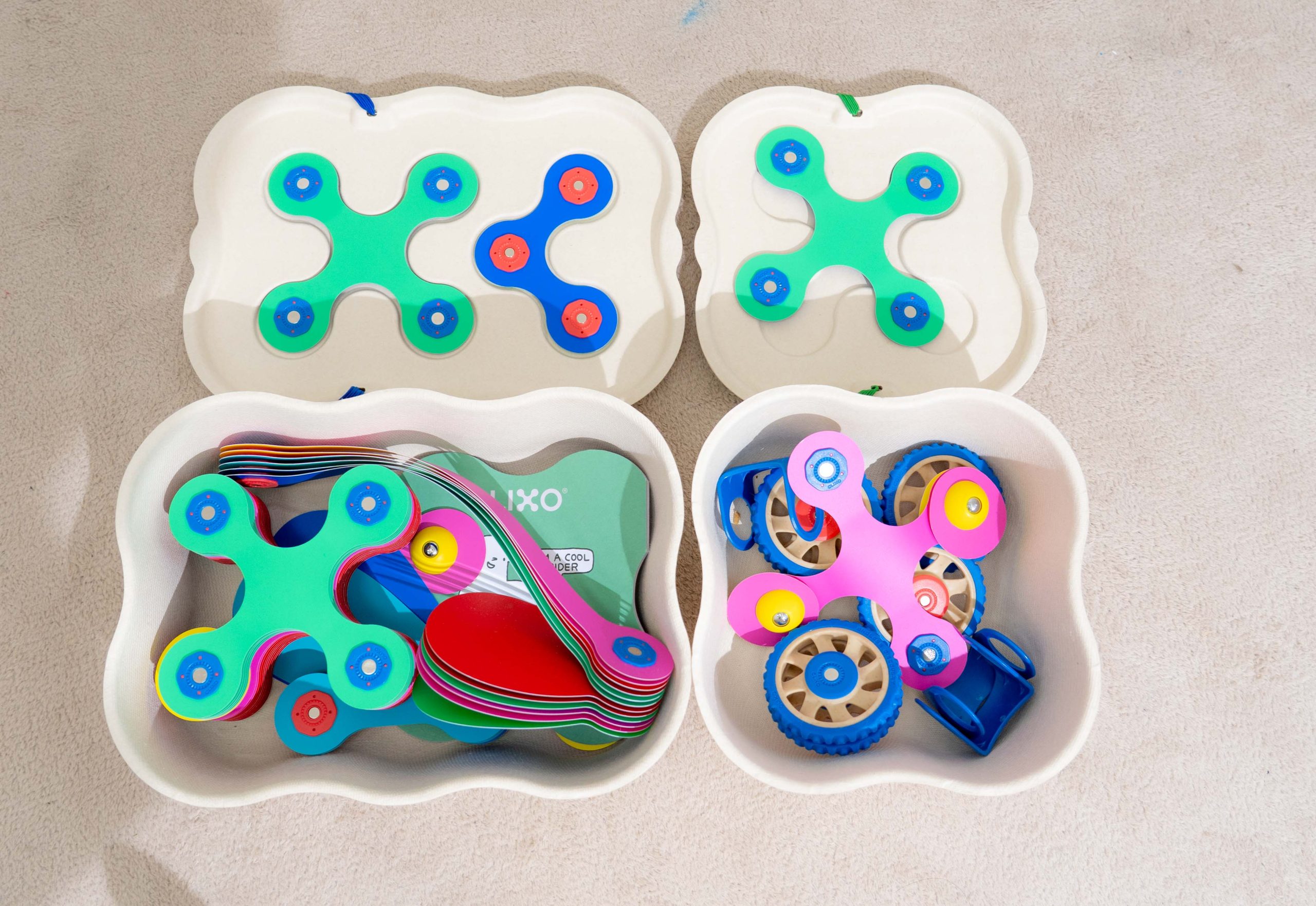 磁力片新玩法【美國Clixo創樂多磁力片:不只2D平面,還能3D變化+戴上身】史上最讚茜茜獨家套組~孩子超愛! 磁力片新玩法【美國Clixo創樂多磁力片:不只2D平面,還能3D變化+戴上身】史上最讚茜茜獨家套組~孩子超愛!