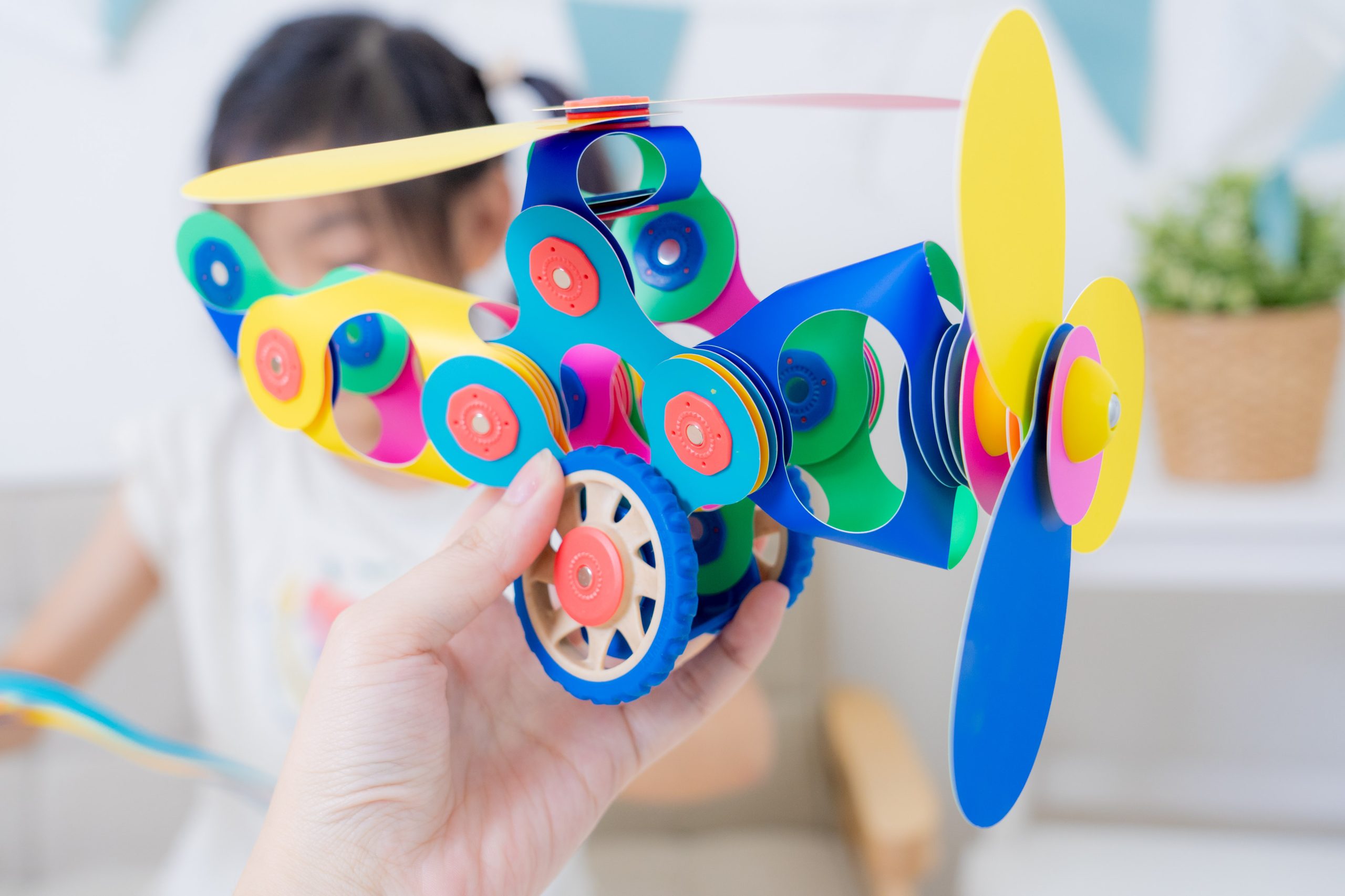 磁力片新玩法【美國Clixo創樂多磁力片:不只2D平面,還能3D變化+戴上身】史上最讚茜茜獨家套組~孩子超愛! 磁力片新玩法【美國Clixo創樂多磁力片:不只2D平面,還能3D變化+戴上身】史上最讚茜茜獨家套組~孩子超愛!