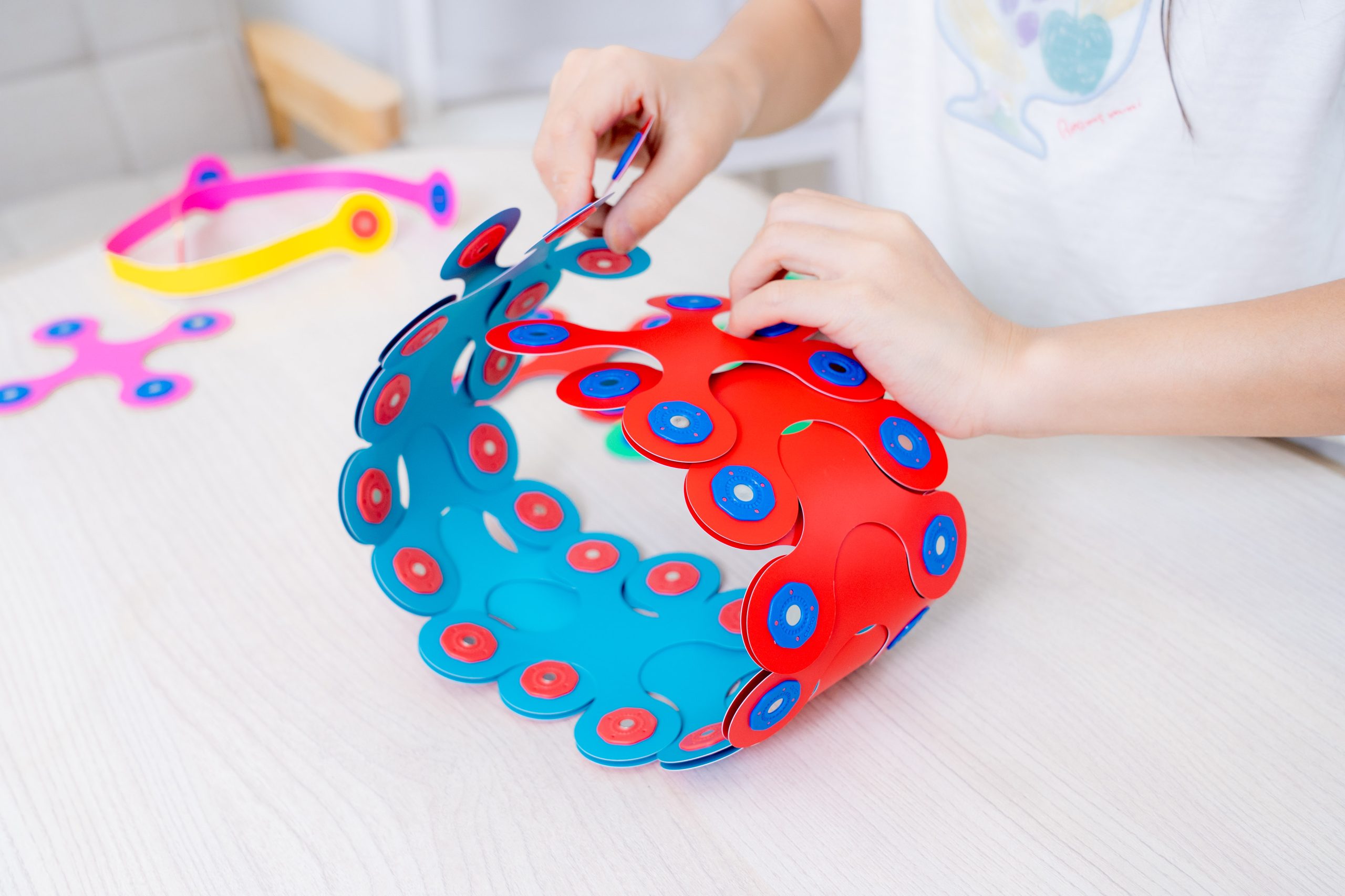 磁力片新玩法【美國Clixo創樂多磁力片:不只2D平面,還能3D變化+戴上身】史上最讚茜茜獨家套組~孩子超愛! 磁力片新玩法【美國Clixo創樂多磁力片:不只2D平面,還能3D變化+戴上身】史上最讚茜茜獨家套組~孩子超愛!