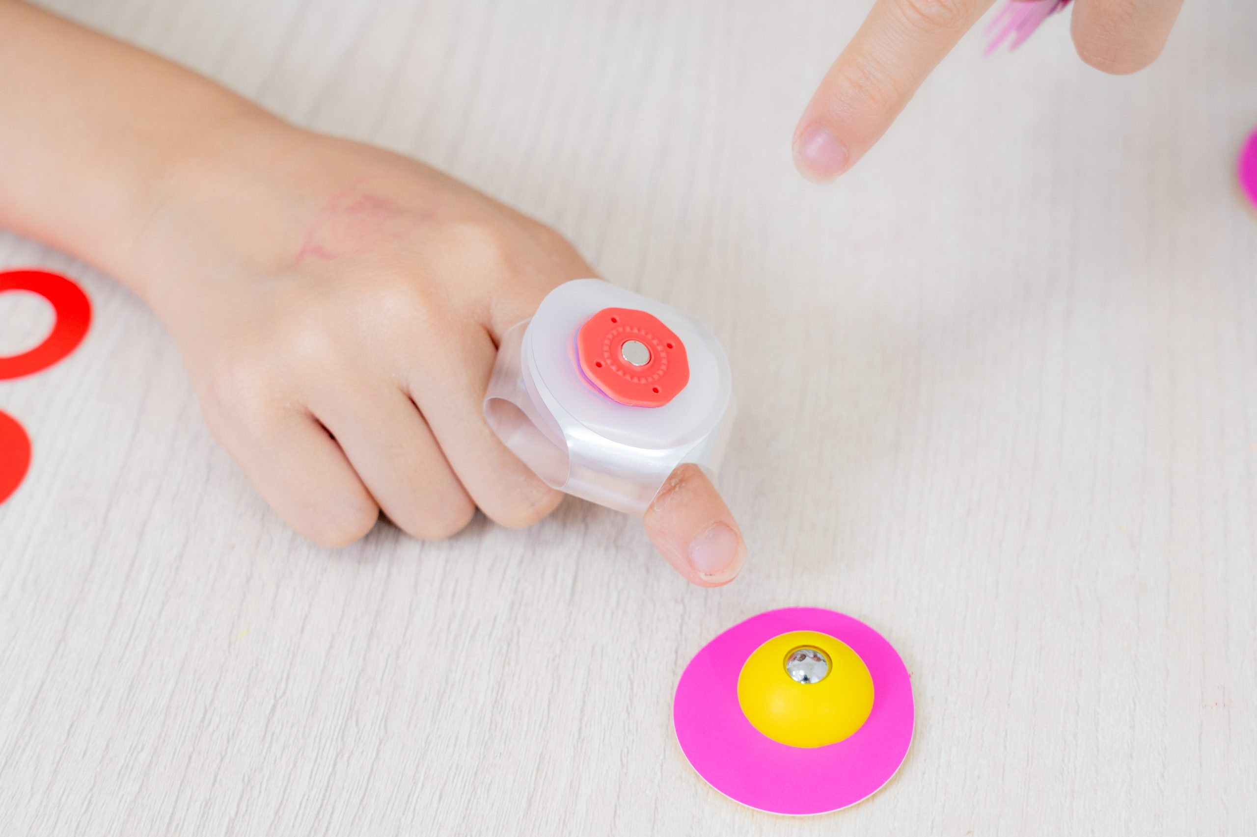 磁力片新玩法【美國Clixo創樂多磁力片:不只2D平面,還能3D變化+戴上身】史上最讚茜茜獨家套組~孩子超愛! 磁力片新玩法【美國Clixo創樂多磁力片:不只2D平面,還能3D變化+戴上身】史上最讚茜茜獨家套組~孩子超愛!