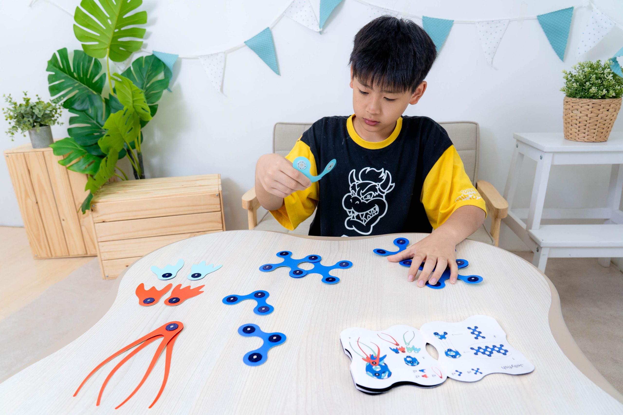 磁力片新玩法【美國Clixo創樂多磁力片:不只2D平面,還能3D變化+戴上身】史上最讚茜茜獨家套組~孩子超愛! 磁力片新玩法【美國Clixo創樂多磁力片:不只2D平面,還能3D變化+戴上身】史上最讚茜茜獨家套組~孩子超愛!