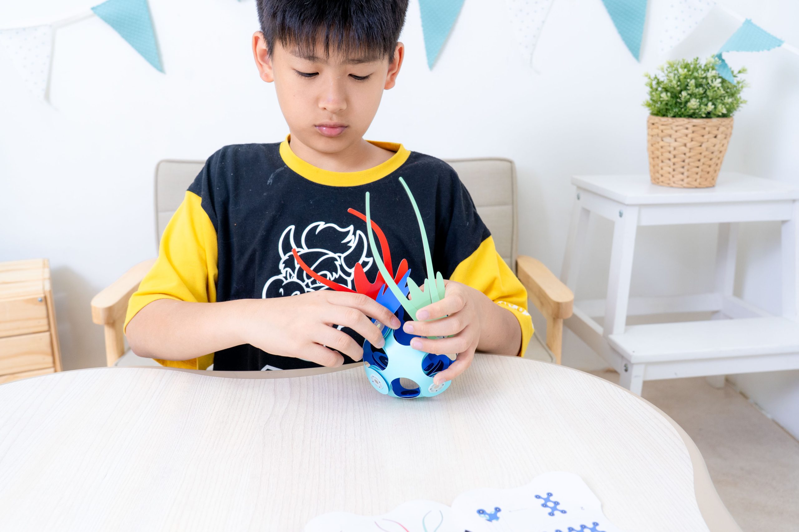 磁力片新玩法【美國Clixo創樂多磁力片:不只2D平面,還能3D變化+戴上身】史上最讚茜茜獨家套組~孩子超愛! 磁力片新玩法【美國Clixo創樂多磁力片:不只2D平面,還能3D變化+戴上身】史上最讚茜茜獨家套組~孩子超愛!