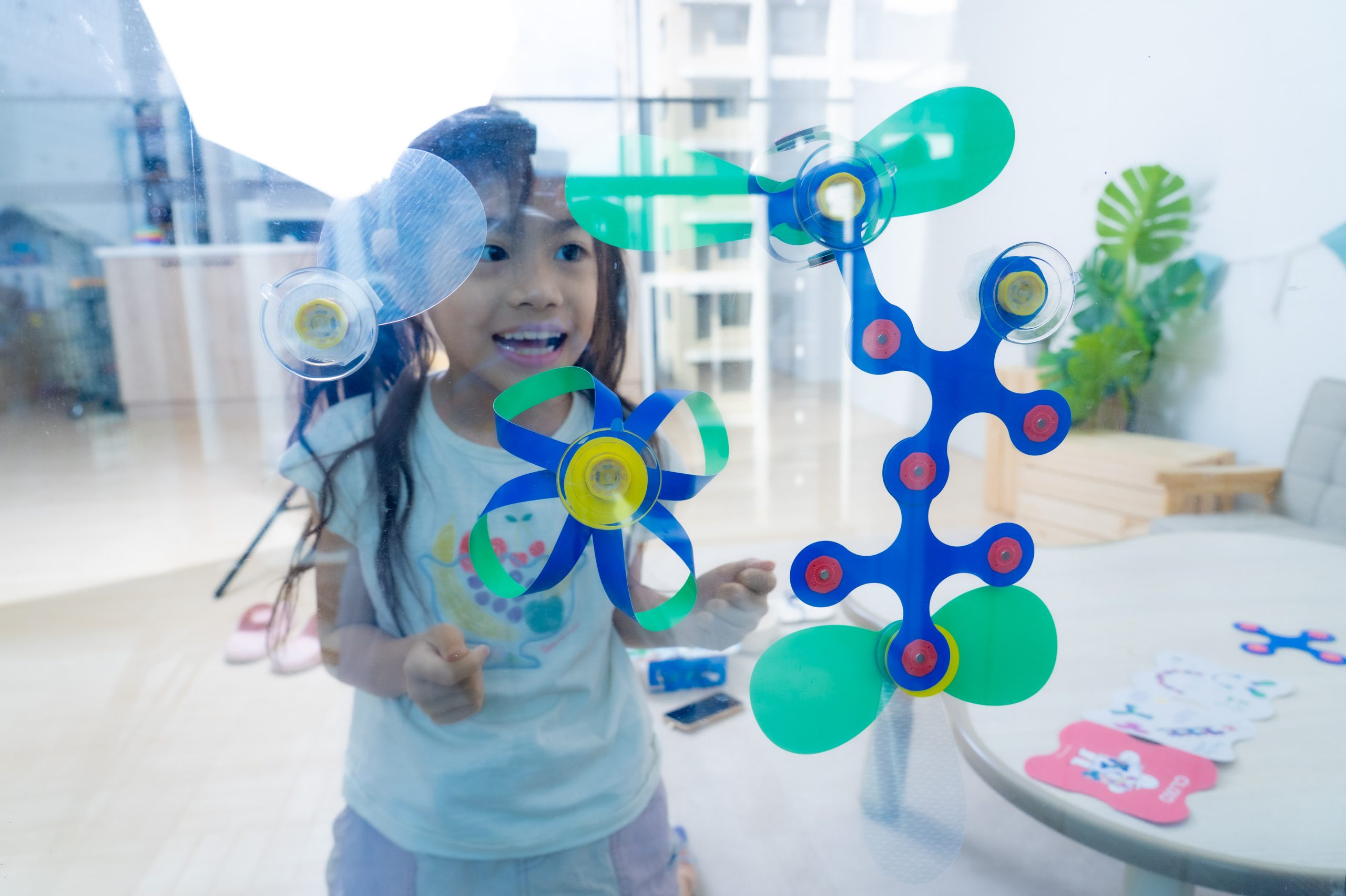 磁力片新玩法【美國Clixo創樂多磁力片:不只2D平面,還能3D變化+戴上身】史上最讚茜茜獨家套組~孩子超愛! 磁力片新玩法【美國Clixo創樂多磁力片:不只2D平面,還能3D變化+戴上身】史上最讚茜茜獨家套組~孩子超愛!