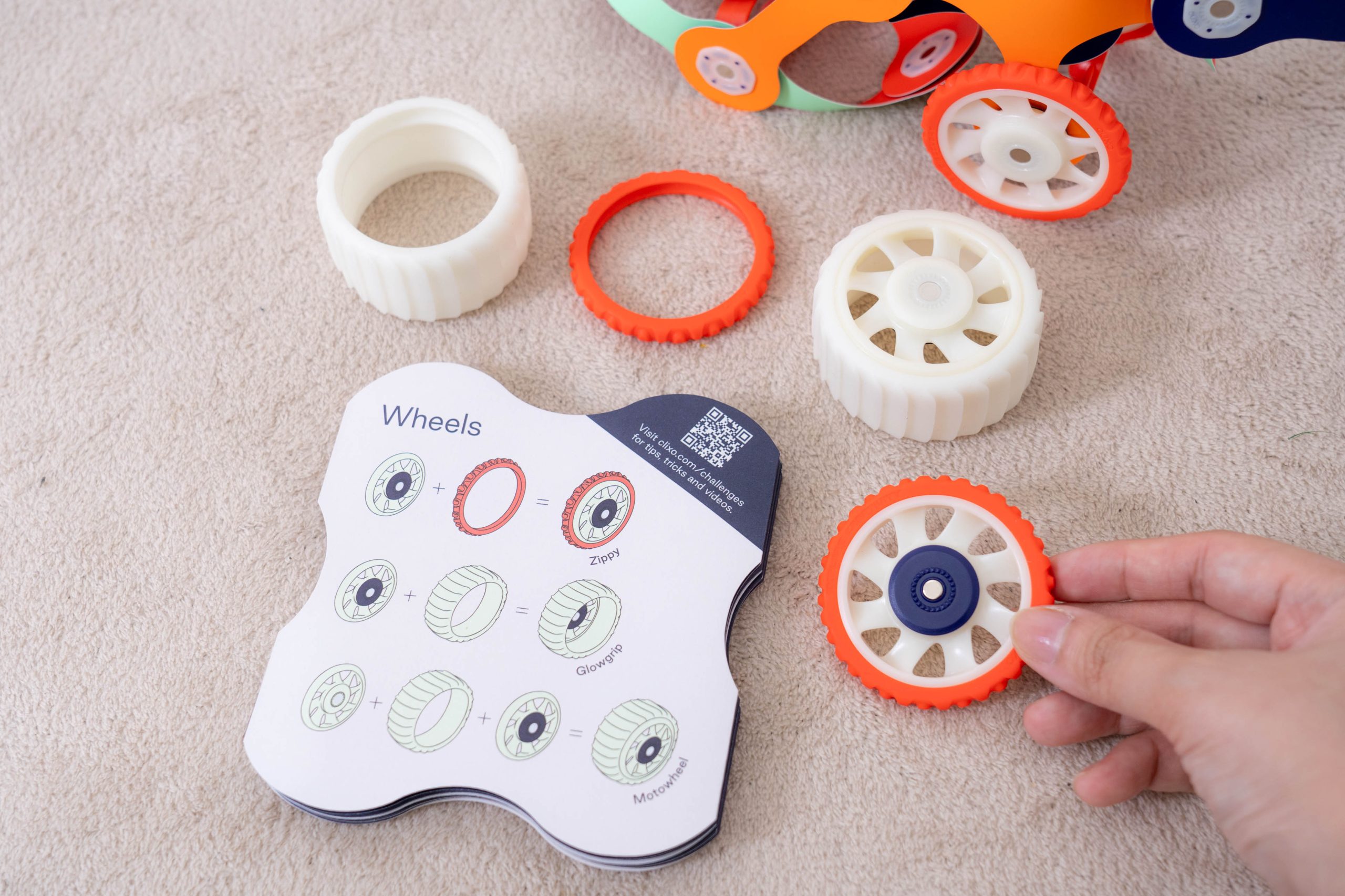 磁力片新玩法【美國Clixo創樂多磁力片:不只2D平面,還能3D變化+戴上身】史上最讚茜茜獨家套組~孩子超愛! 磁力片新玩法【美國Clixo創樂多磁力片:不只2D平面,還能3D變化+戴上身】史上最讚茜茜獨家套組~孩子超愛!