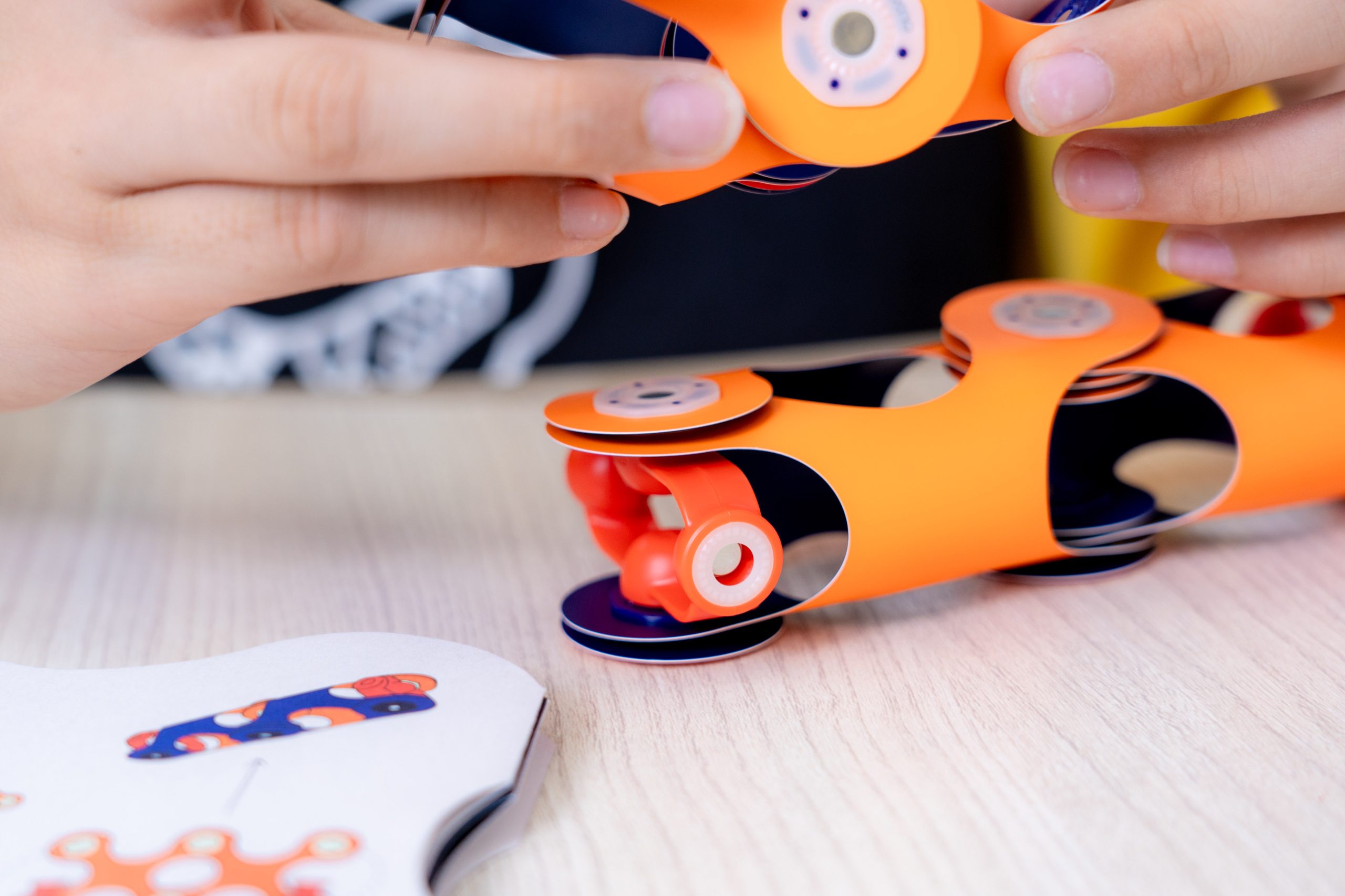 磁力片新玩法【美國Clixo創樂多磁力片:不只2D平面,還能3D變化+戴上身】史上最讚茜茜獨家套組~孩子超愛! 磁力片新玩法【美國Clixo創樂多磁力片:不只2D平面,還能3D變化+戴上身】史上最讚茜茜獨家套組~孩子超愛!