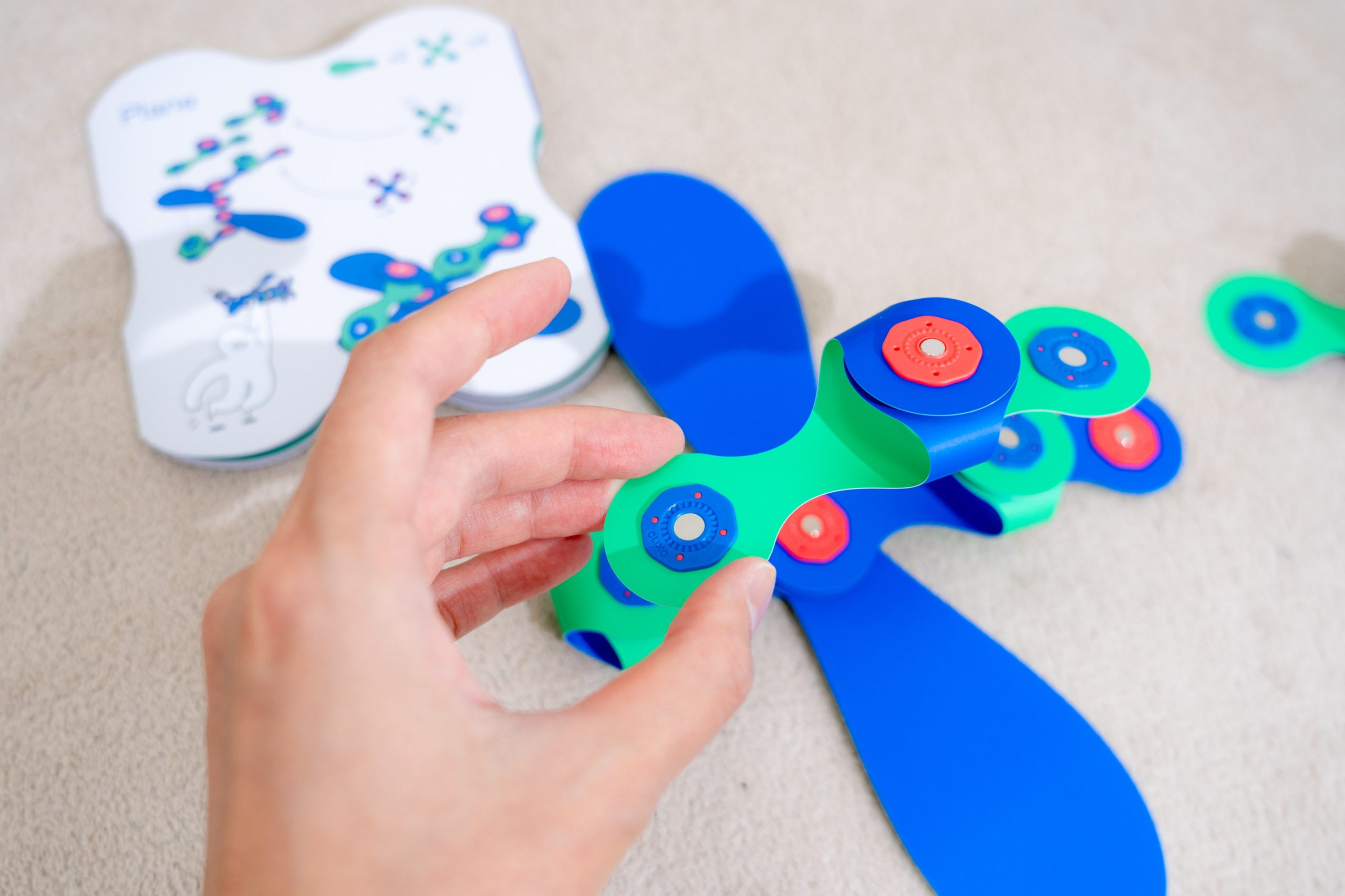 磁力片新玩法【美國Clixo創樂多磁力片:不只2D平面,還能3D變化+戴上身】史上最讚茜茜獨家套組~孩子超愛! 磁力片新玩法【美國Clixo創樂多磁力片:不只2D平面,還能3D變化+戴上身】史上最讚茜茜獨家套組~孩子超愛!