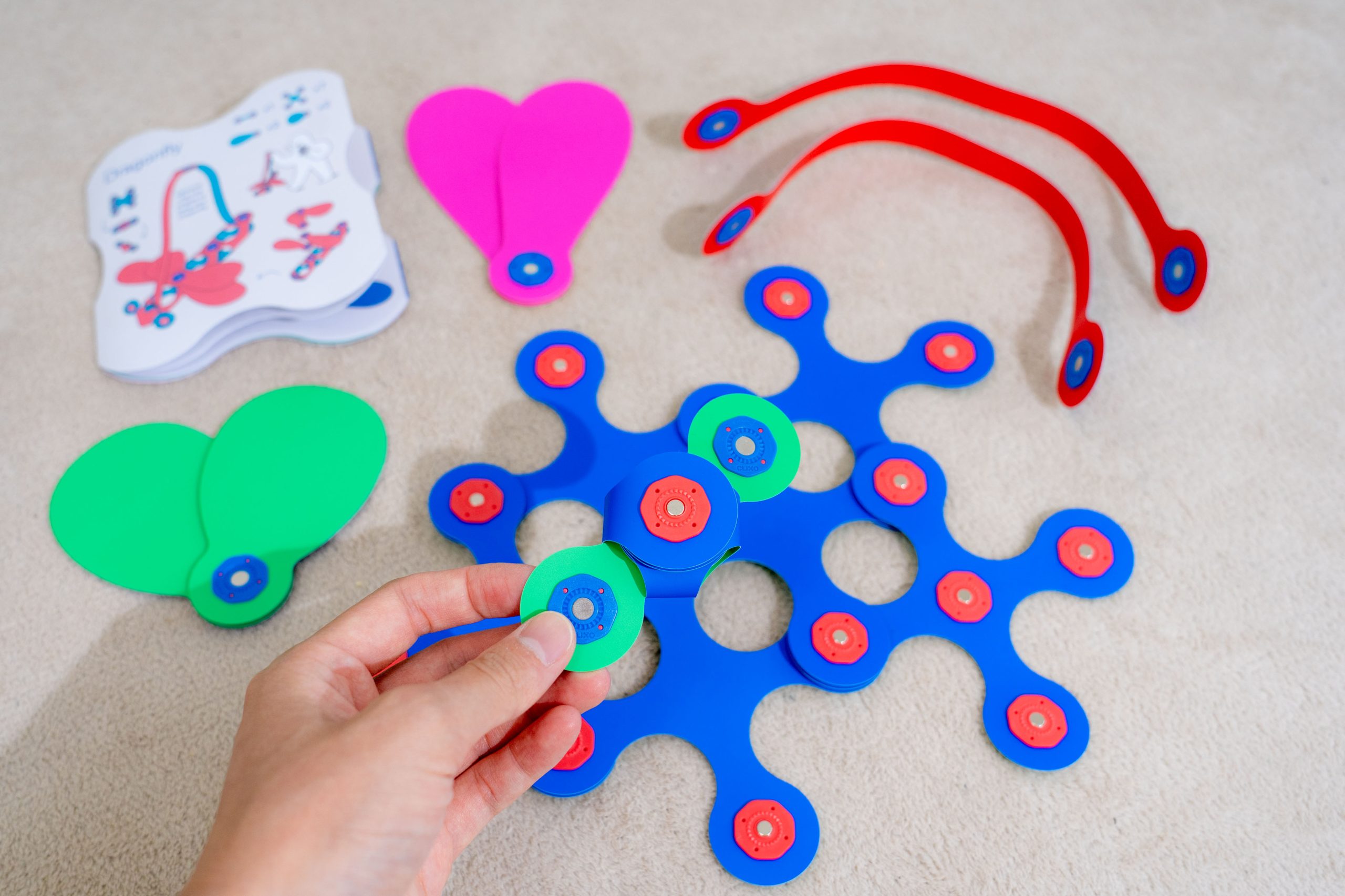 磁力片新玩法【美國Clixo創樂多磁力片:不只2D平面,還能3D變化+戴上身】史上最讚茜茜獨家套組~孩子超愛! 磁力片新玩法【美國Clixo創樂多磁力片:不只2D平面,還能3D變化+戴上身】史上最讚茜茜獨家套組~孩子超愛!