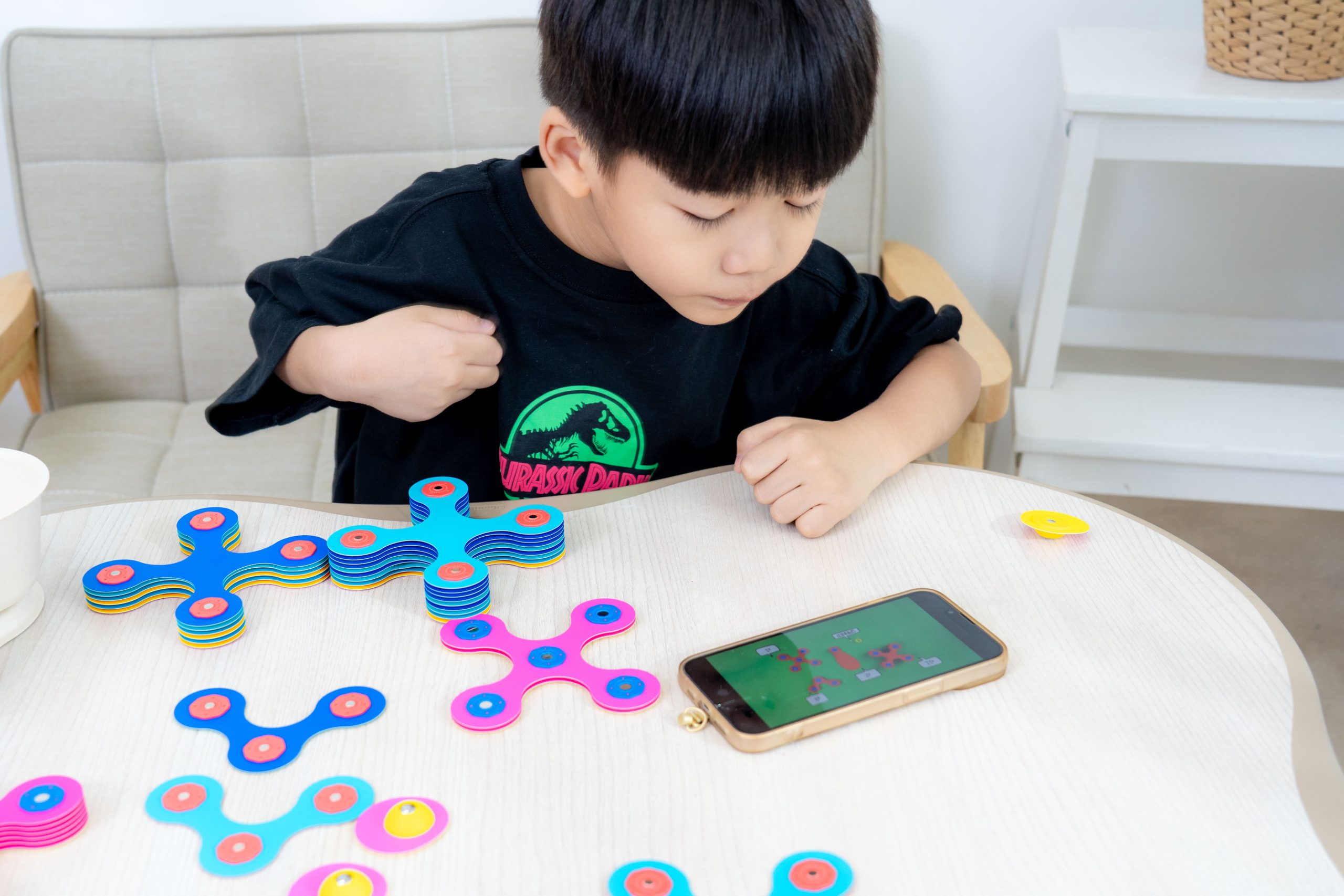 磁力片新玩法【美國Clixo創樂多磁力片:不只2D平面,還能3D變化+戴上身】史上最讚茜茜獨家套組~孩子超愛! 磁力片新玩法【美國Clixo創樂多磁力片:不只2D平面,還能3D變化+戴上身】史上最讚茜茜獨家套組~孩子超愛!